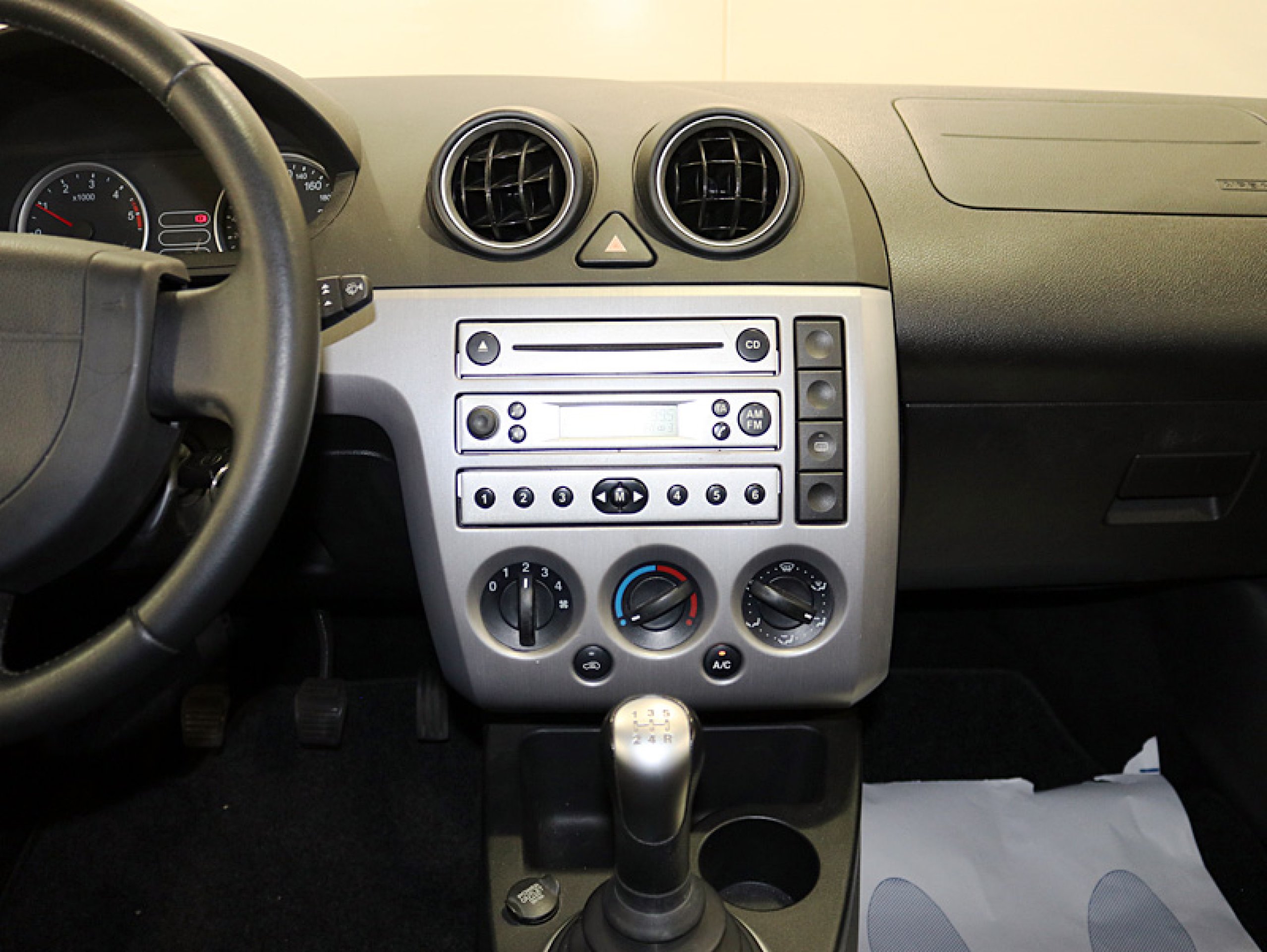 Foto Ford Fiesta 16