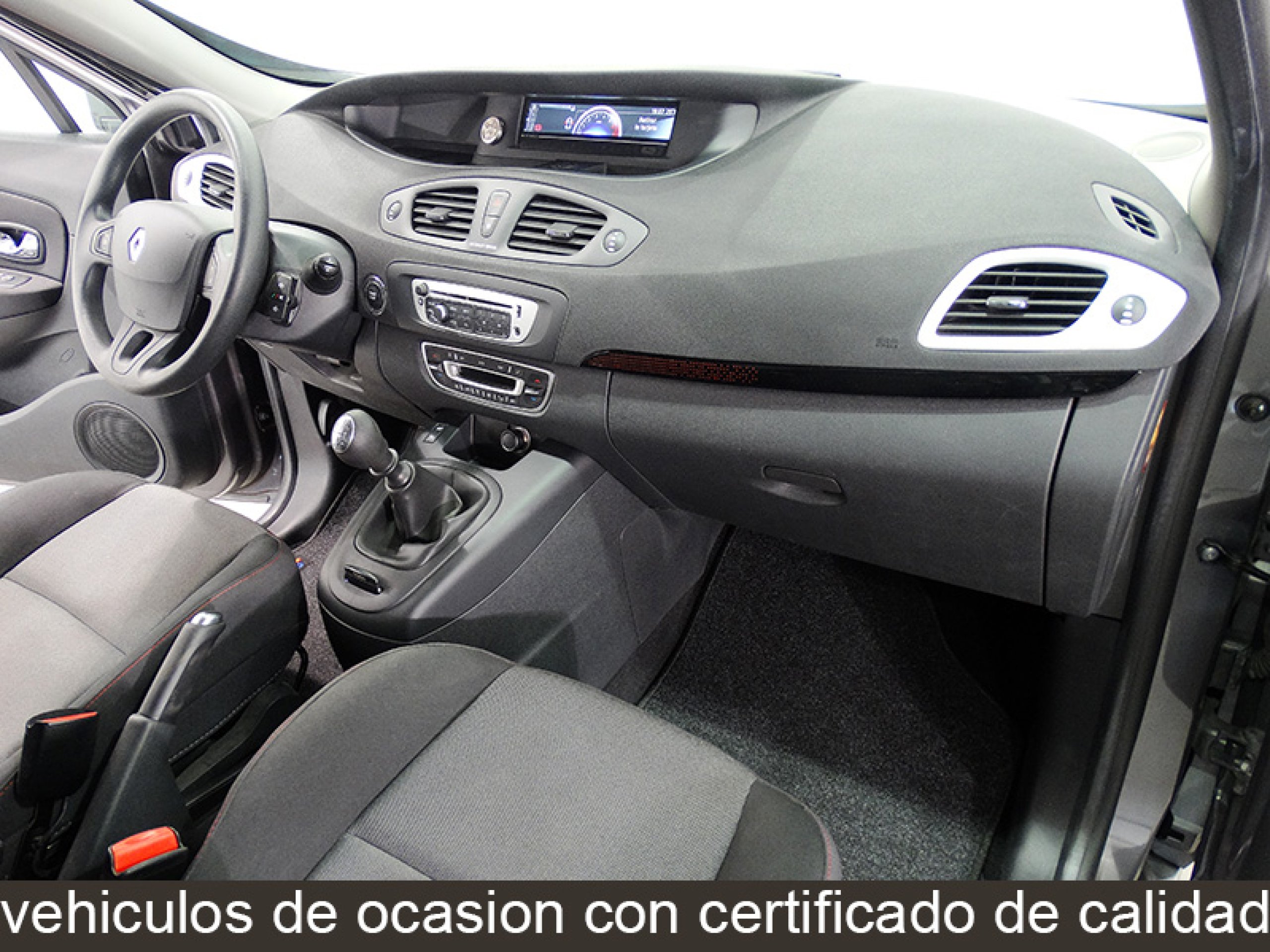 Foto Renault Scenic 24