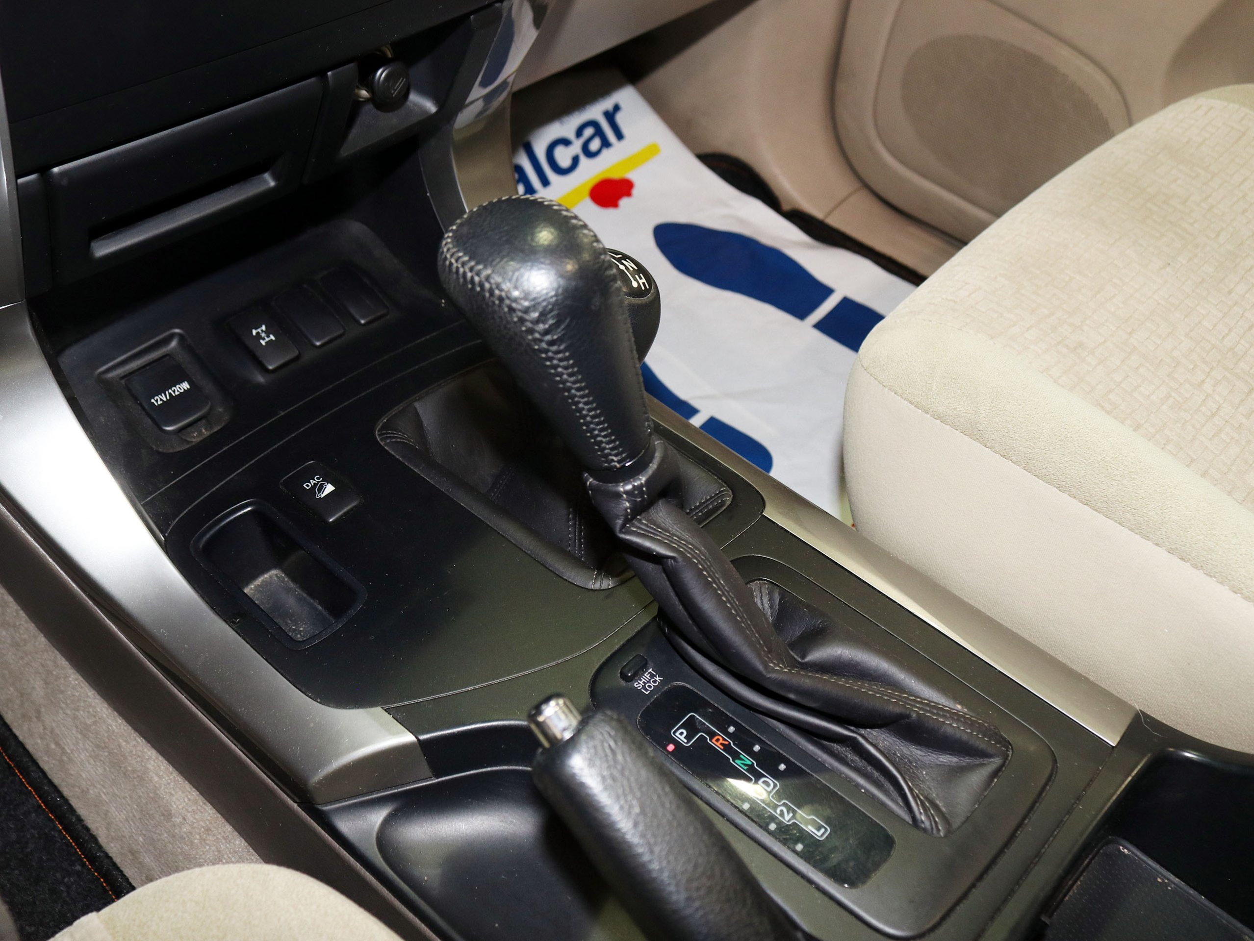 Foto Toyota Land Cruiser 27