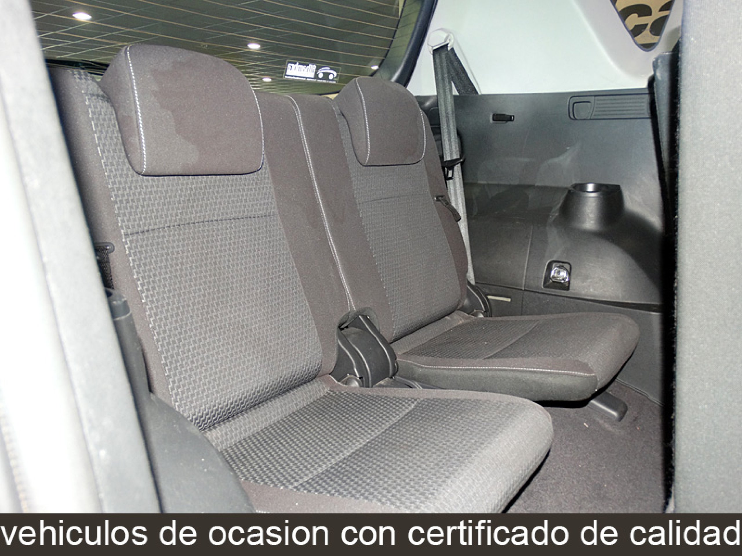 Foto Toyota Verso 16