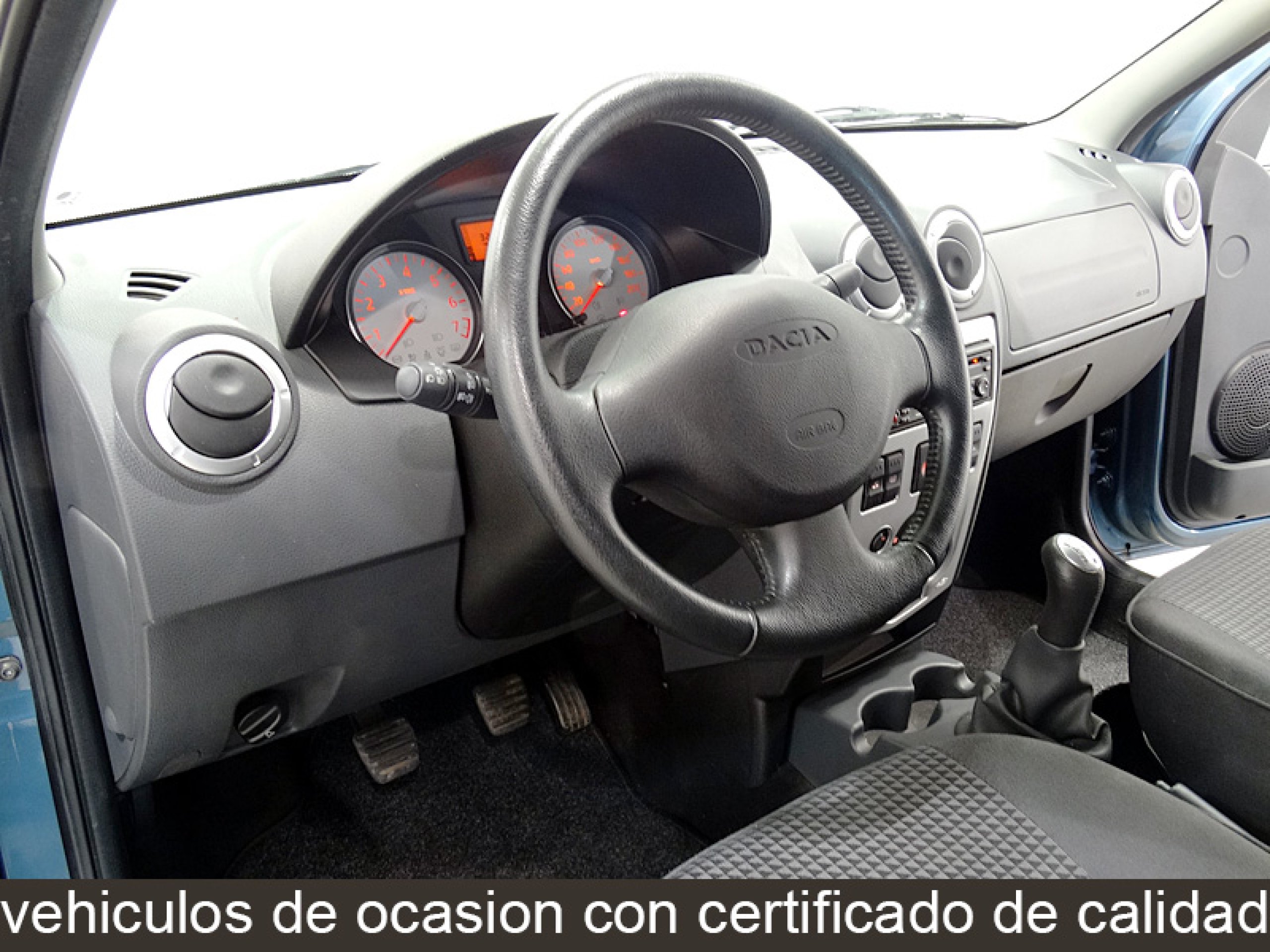 Foto Dacia Logan 23