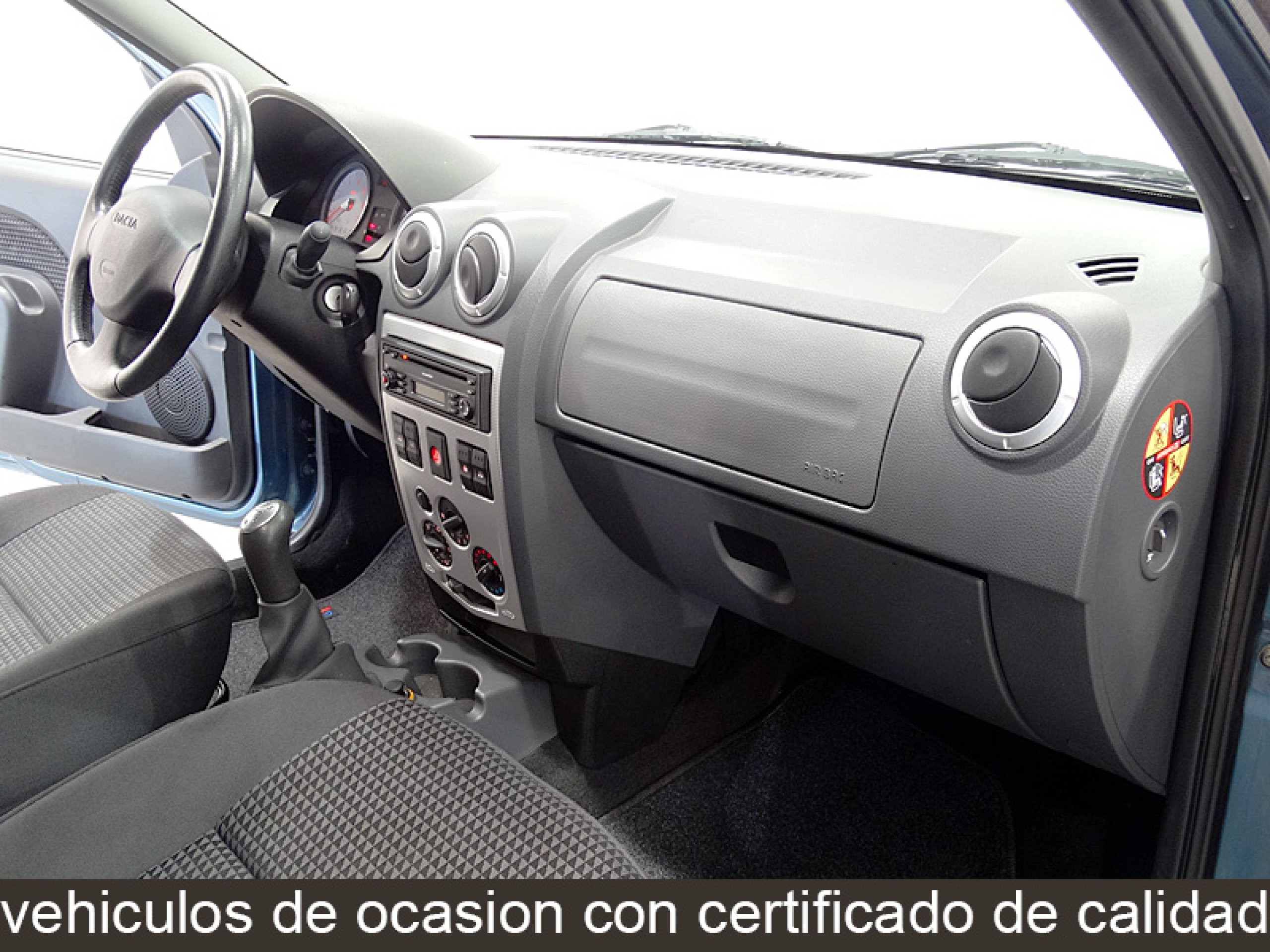Foto Dacia Logan 25