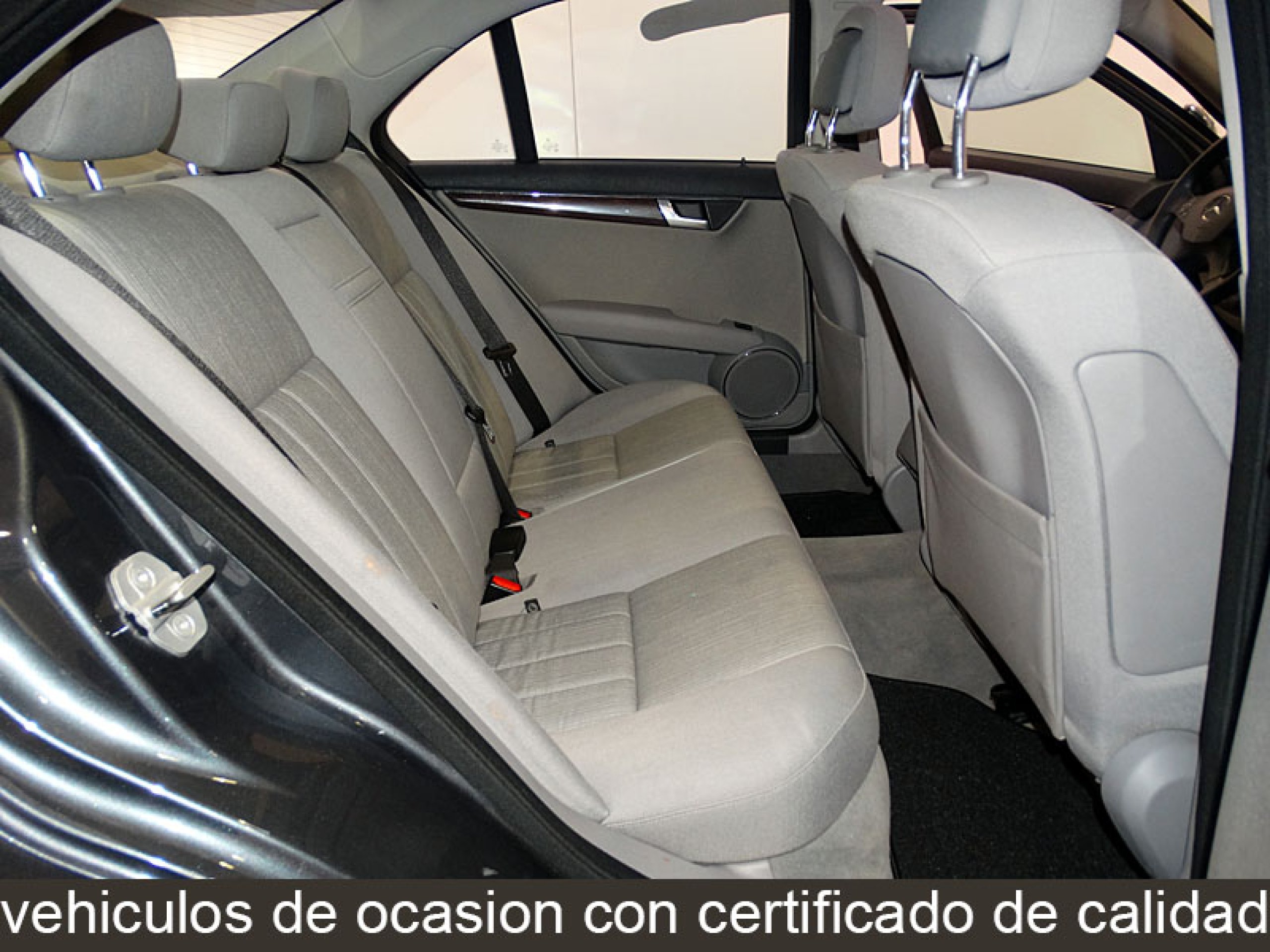 Foto Mercedes-Benz C 220 14