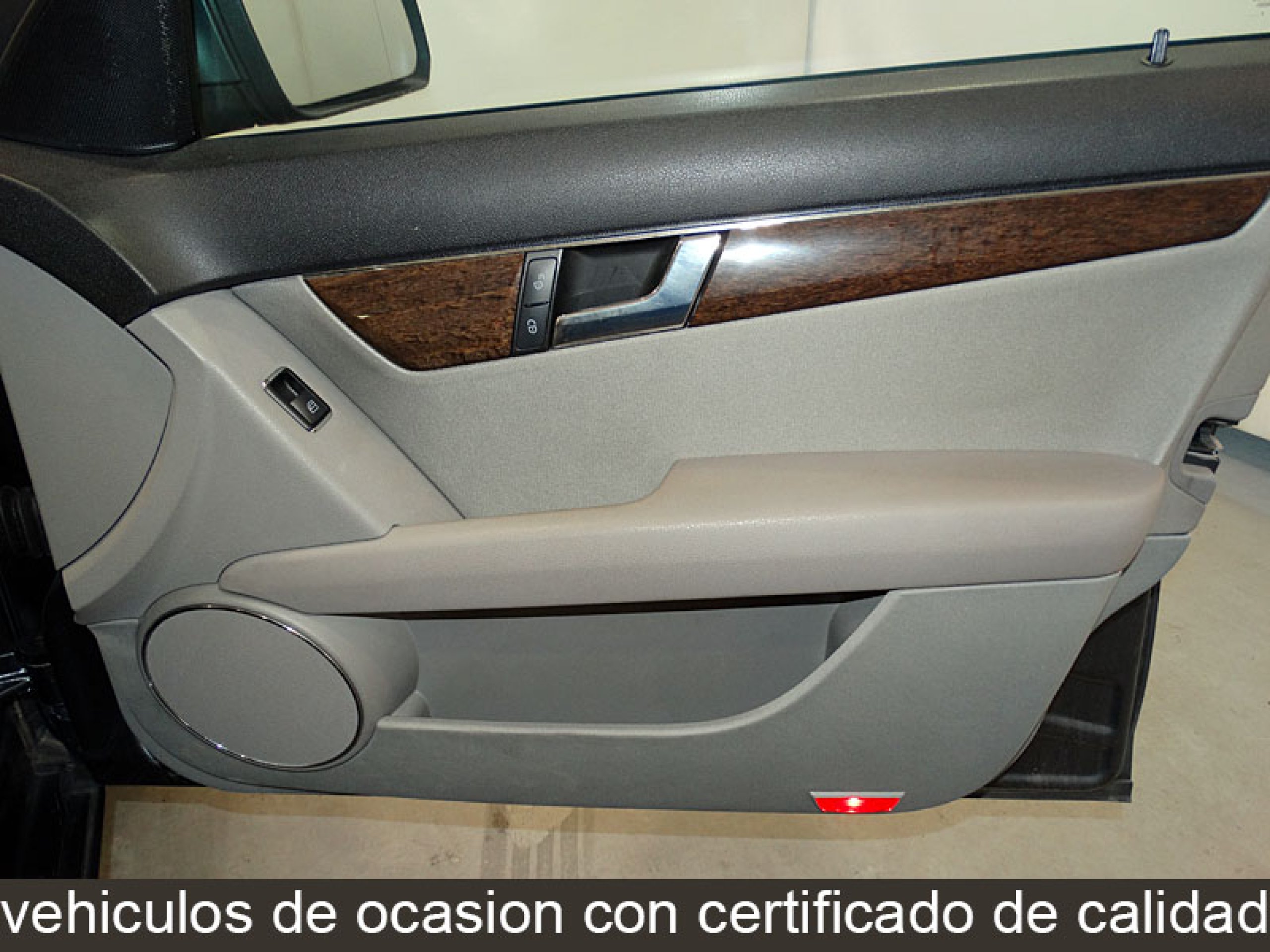 Foto Mercedes-Benz C 220 23