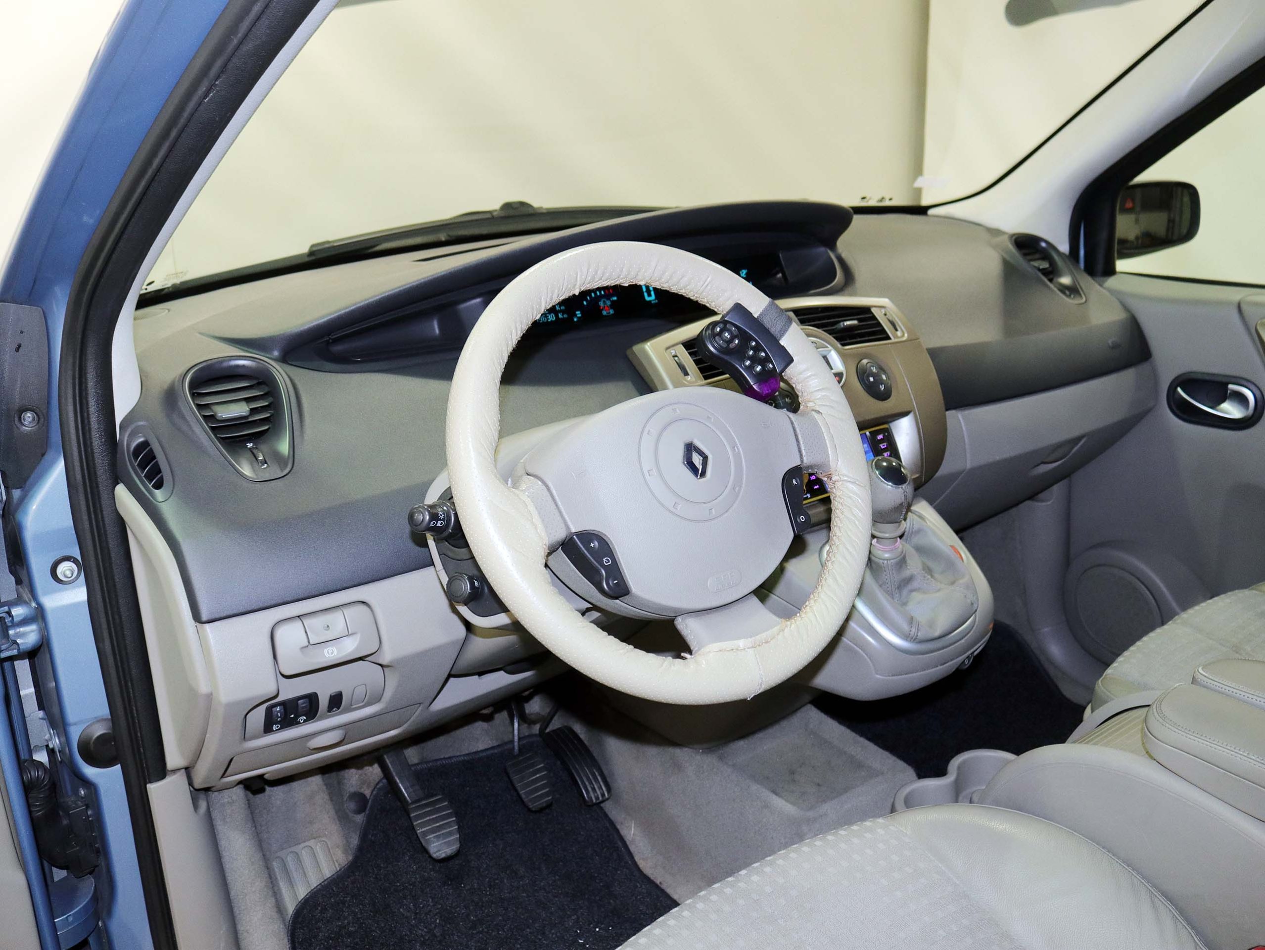 Foto Renault Grand Scenic 16