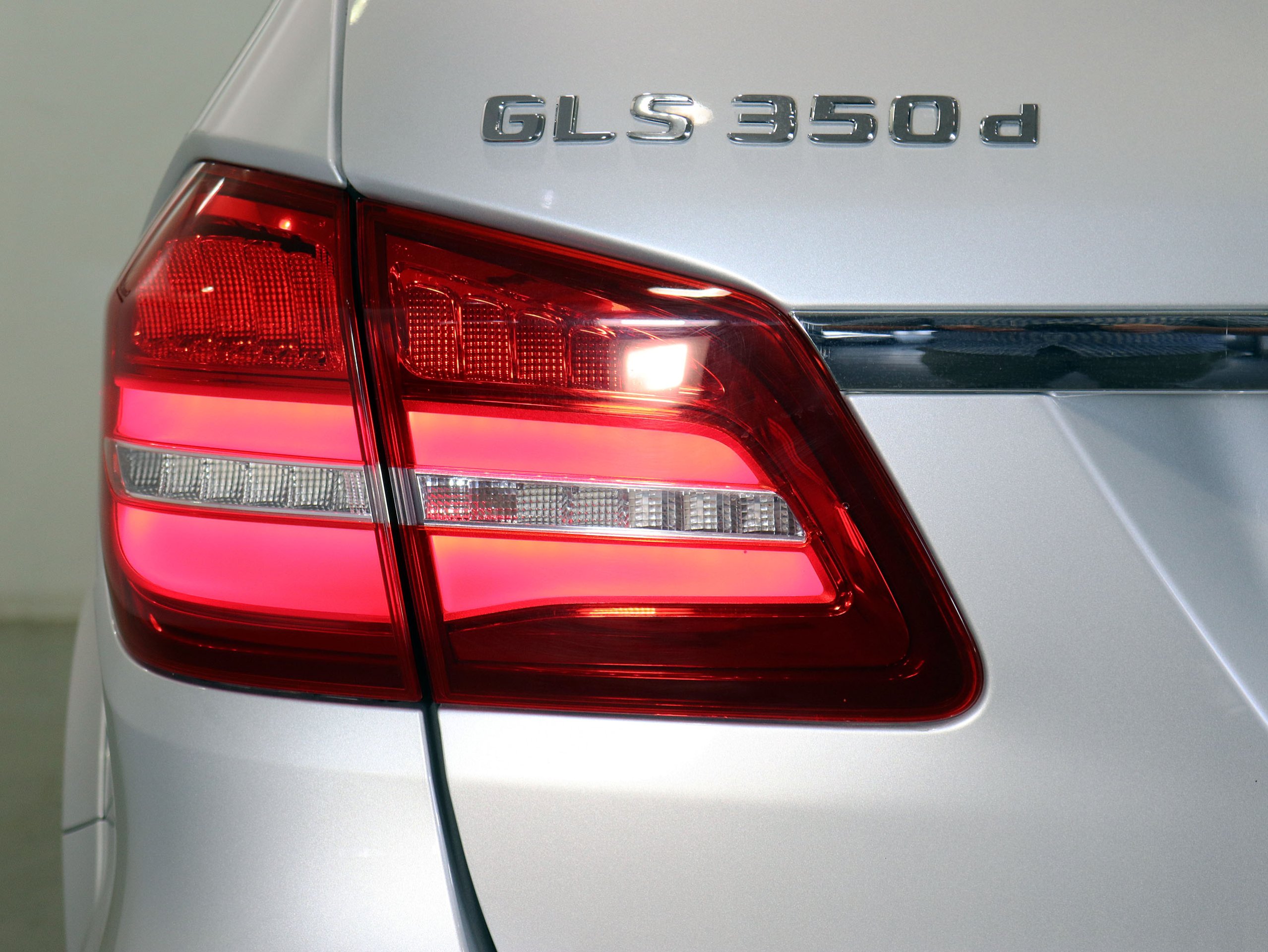 Foto Mercedes-Benz GLS 350 14