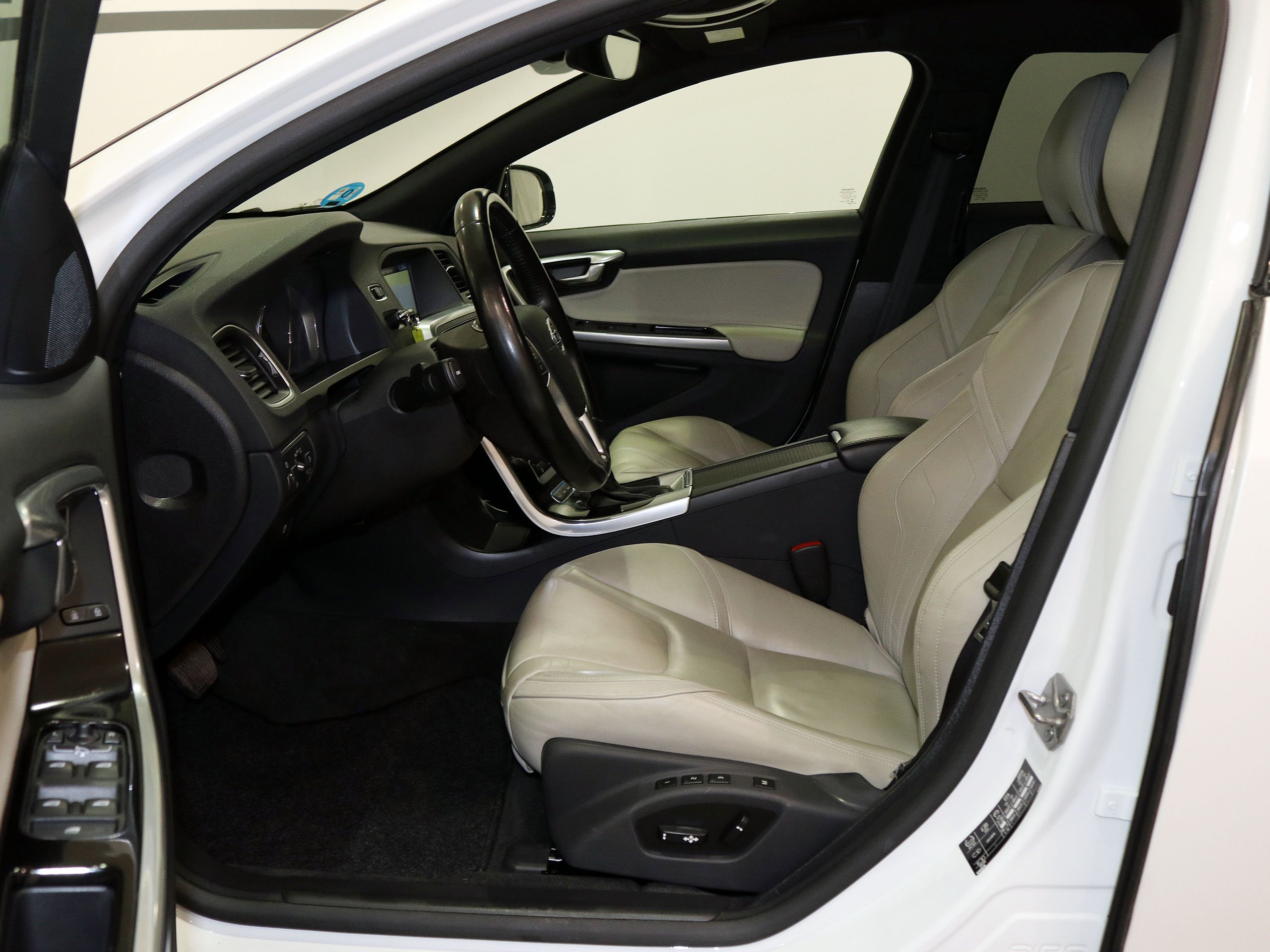Foto Volvo V60 15