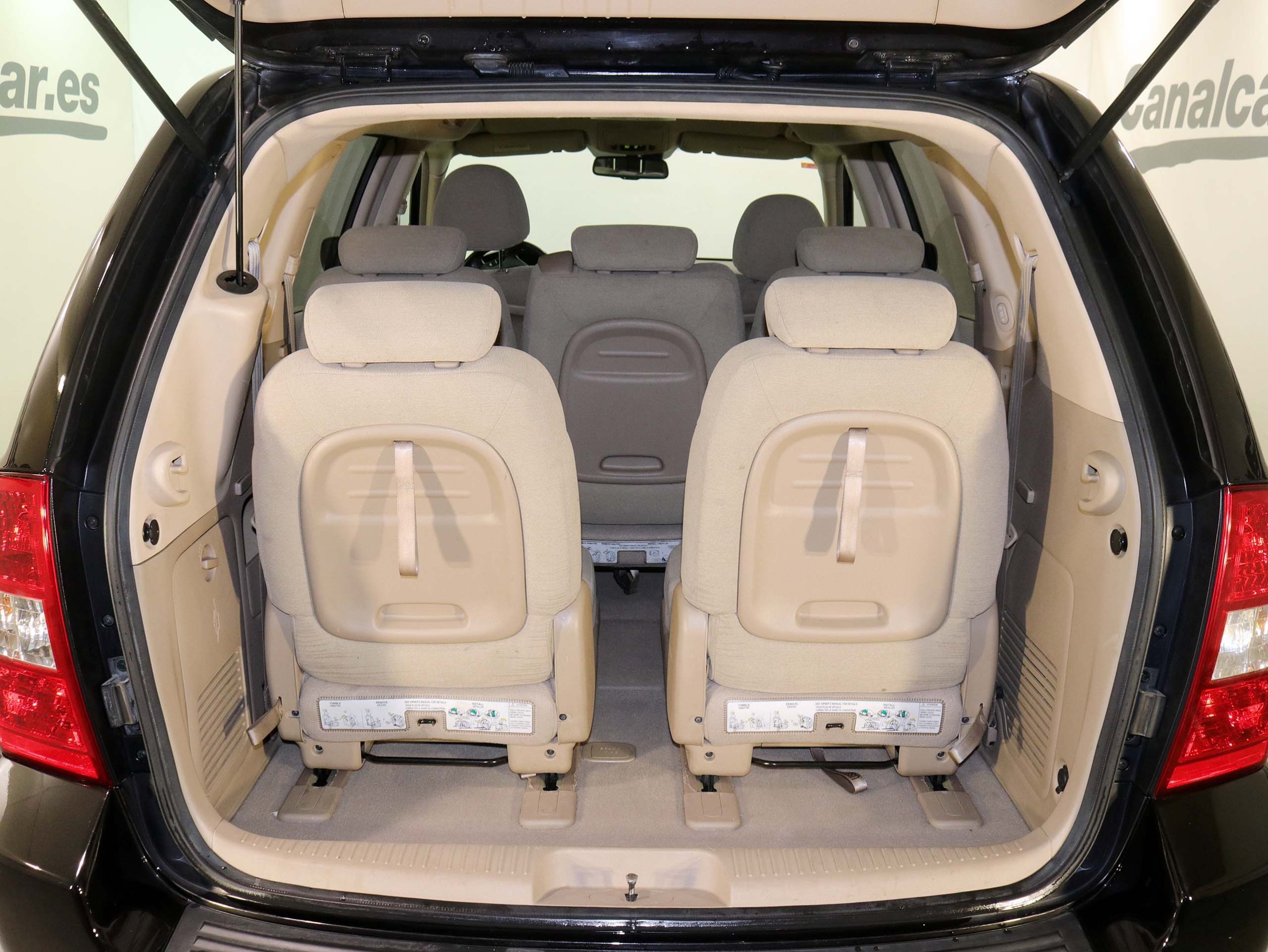 Foto Kia Carnival 9