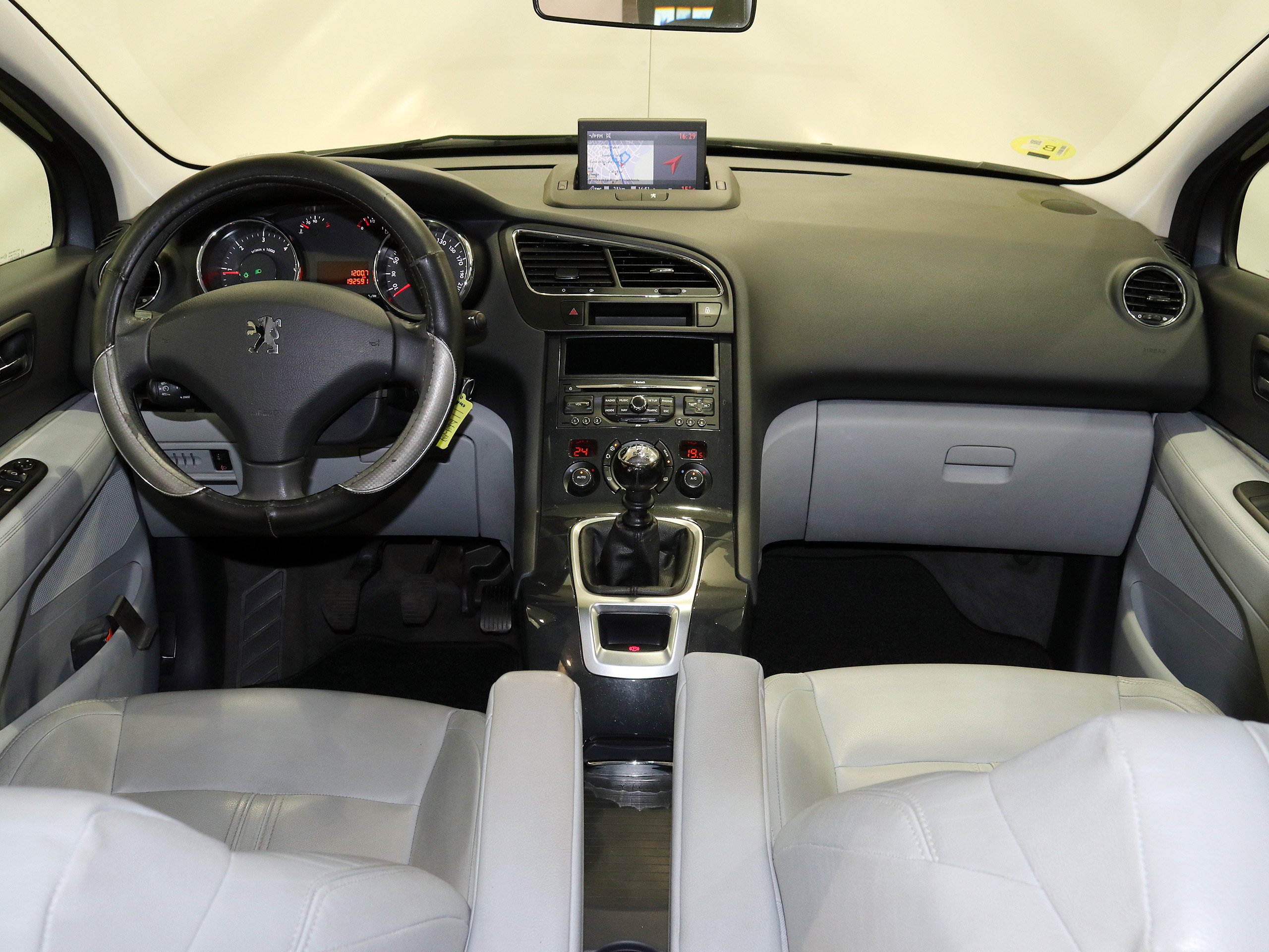 Foto Peugeot 5008 17