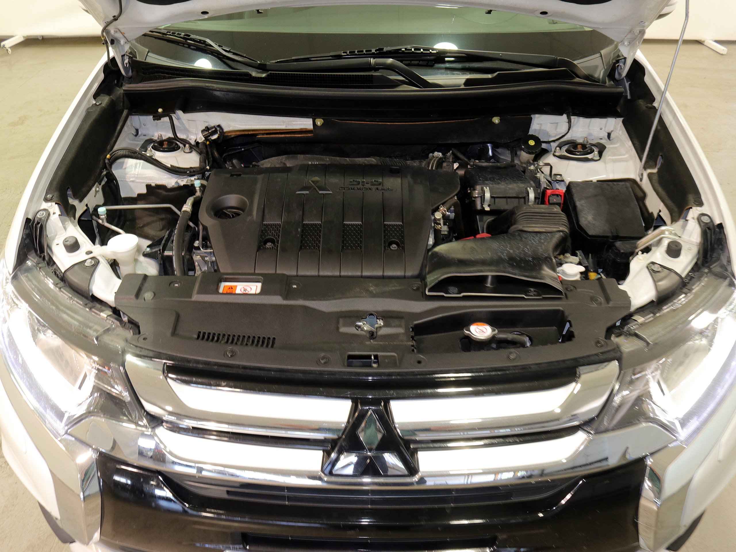 Foto Mitsubishi Outlander 9