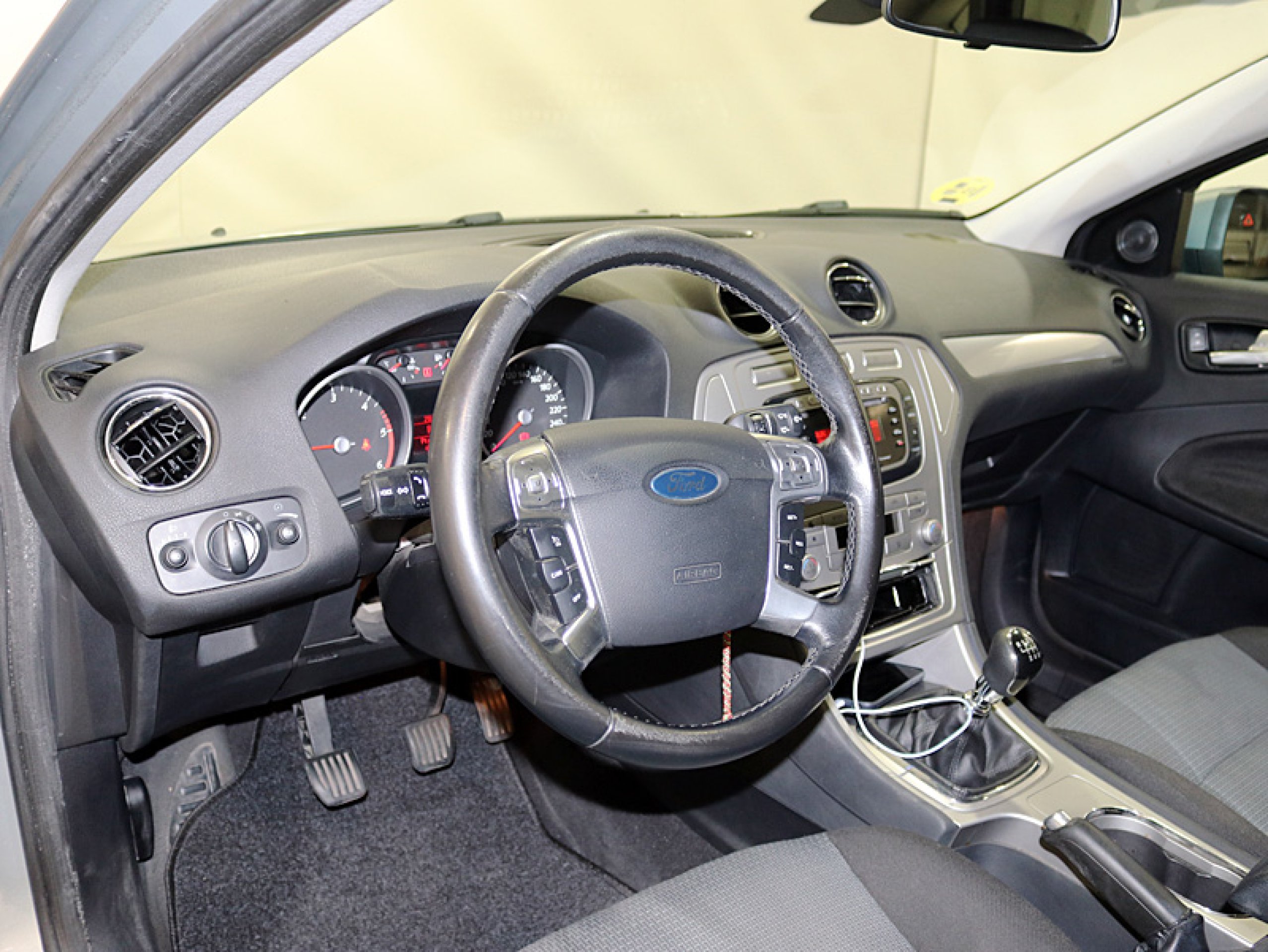 Foto Ford Mondeo 13