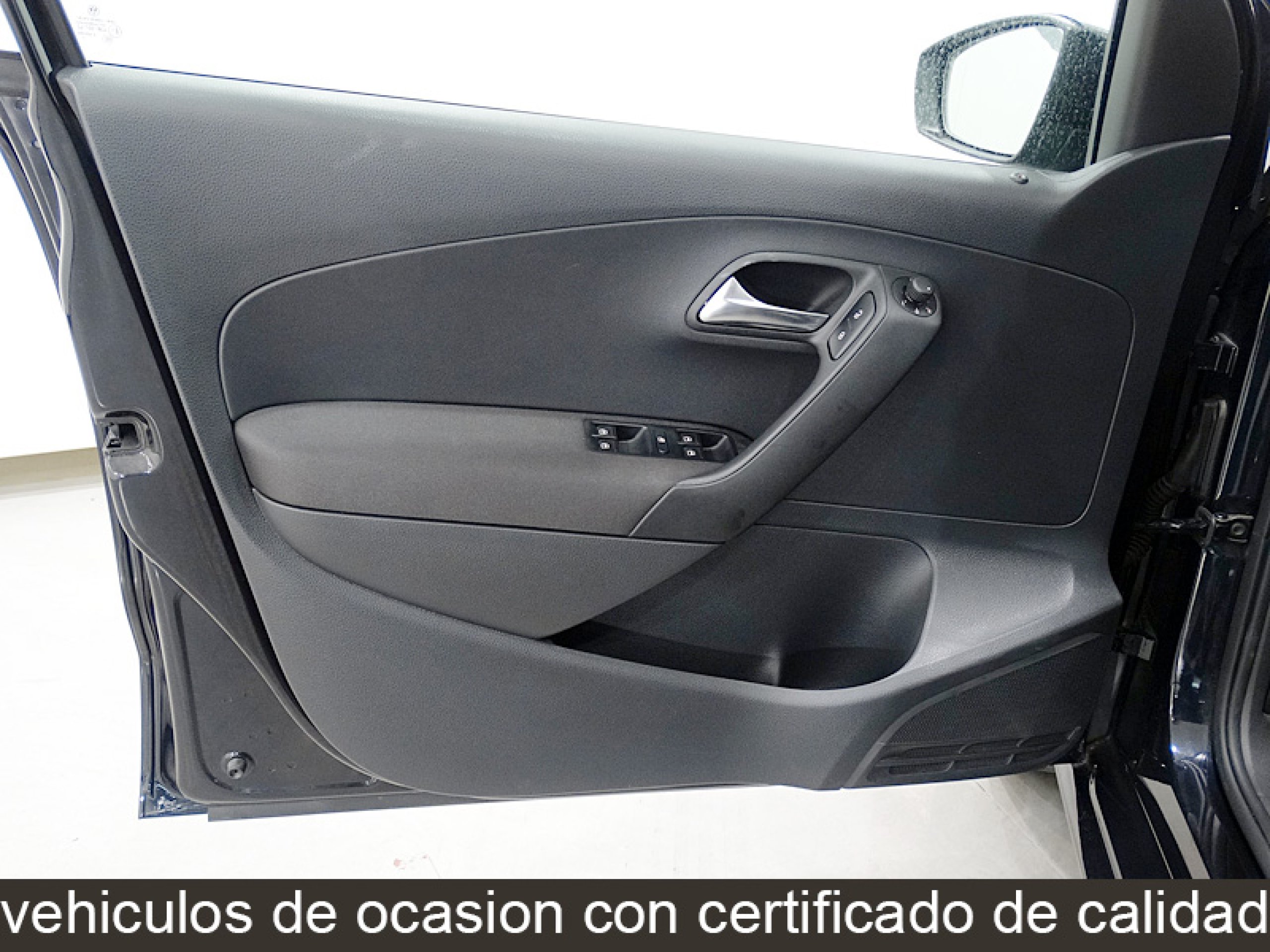 Foto Volkswagen Polo 24
