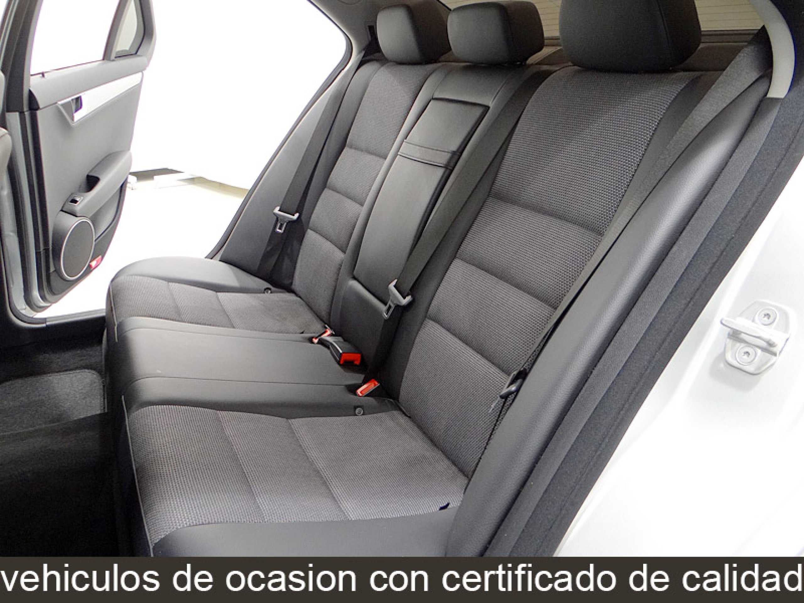 Foto Mercedes-Benz C 220 24
