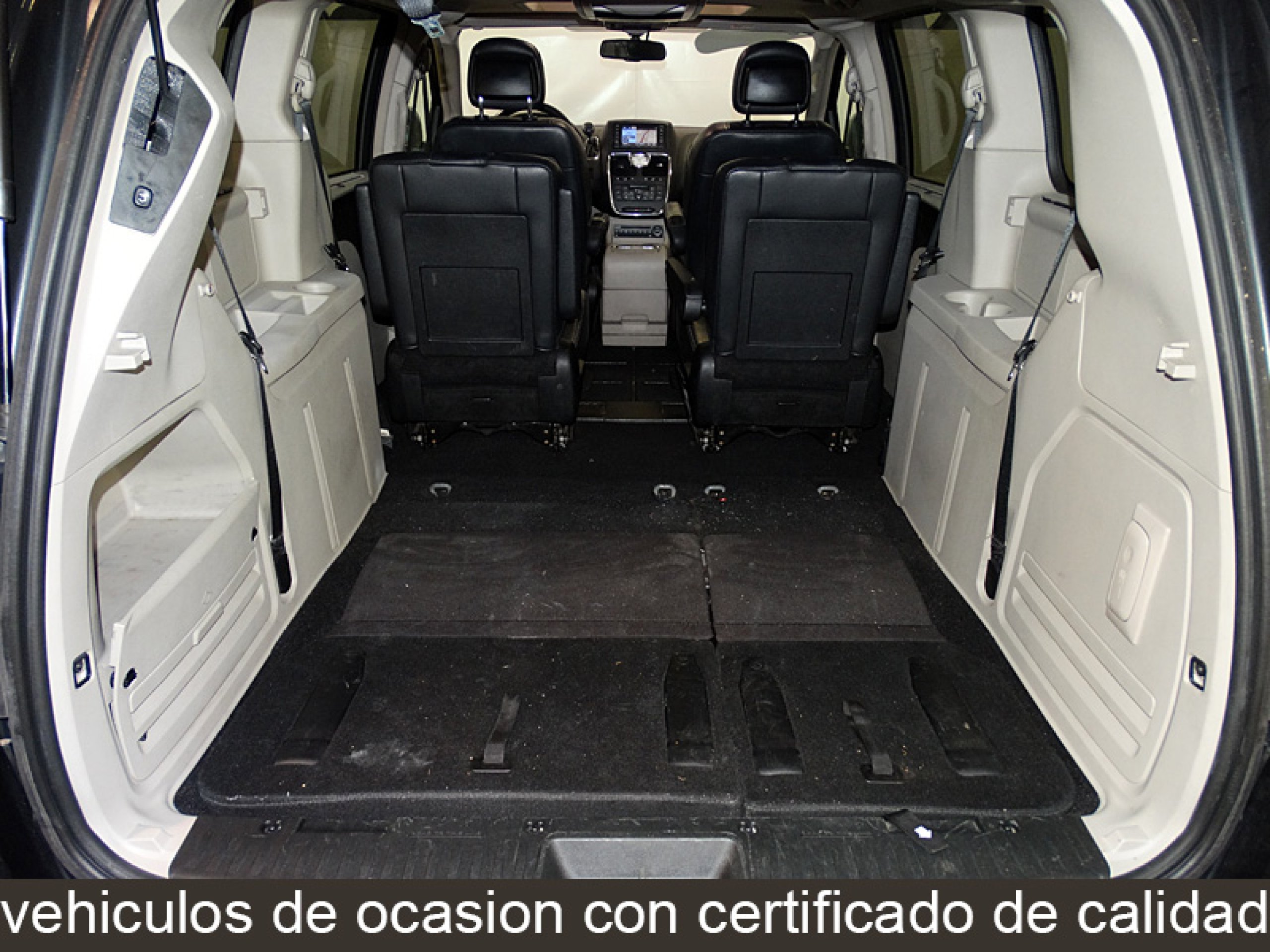 Foto Lancia Voyager 11