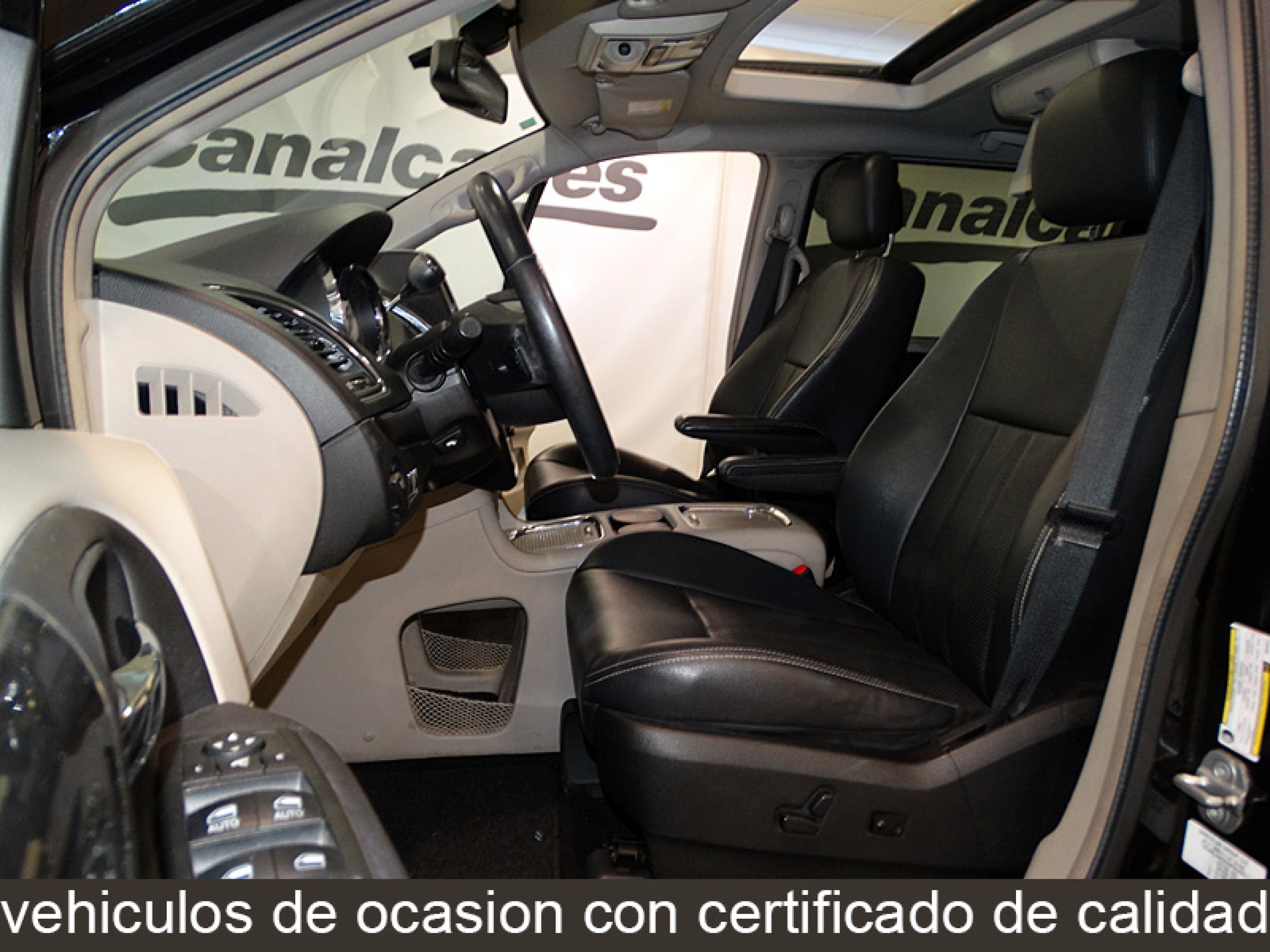 Foto Lancia Voyager 17
