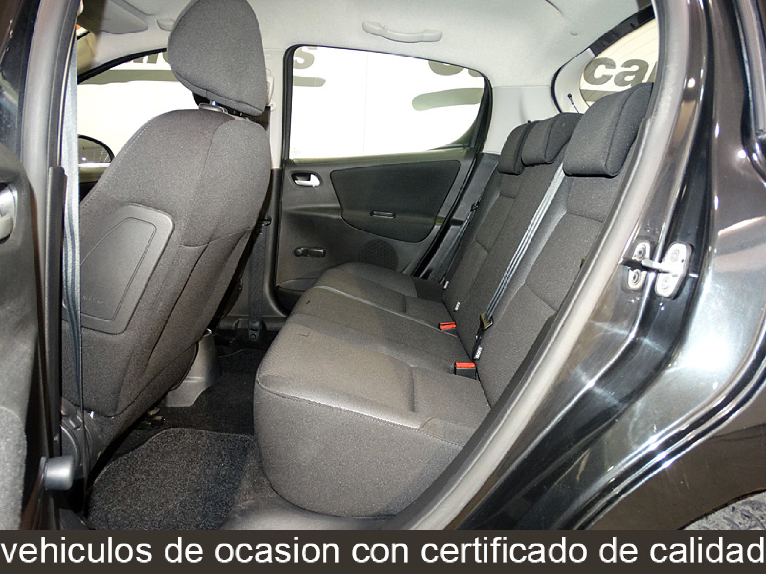 Foto Peugeot 207 12 Foto Peugeot 207 12