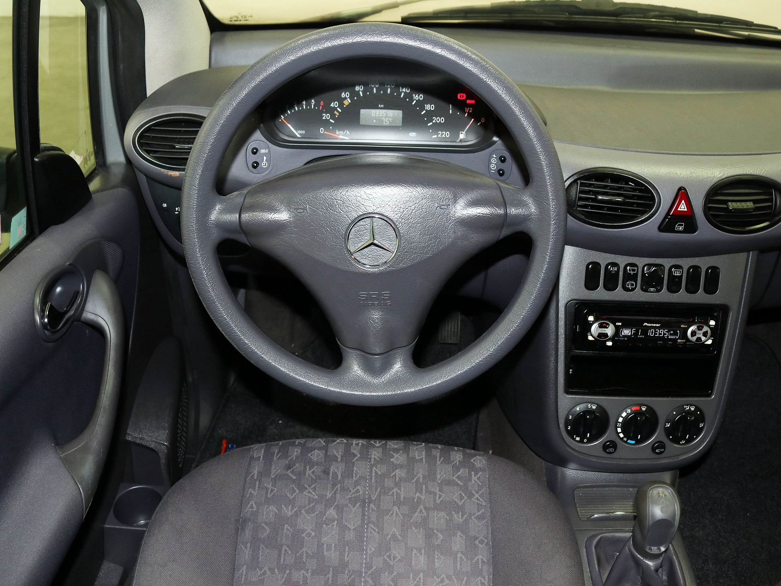 Foto Mercedes-Benz A 140 16 Foto Mercedes-Benz A 140 16