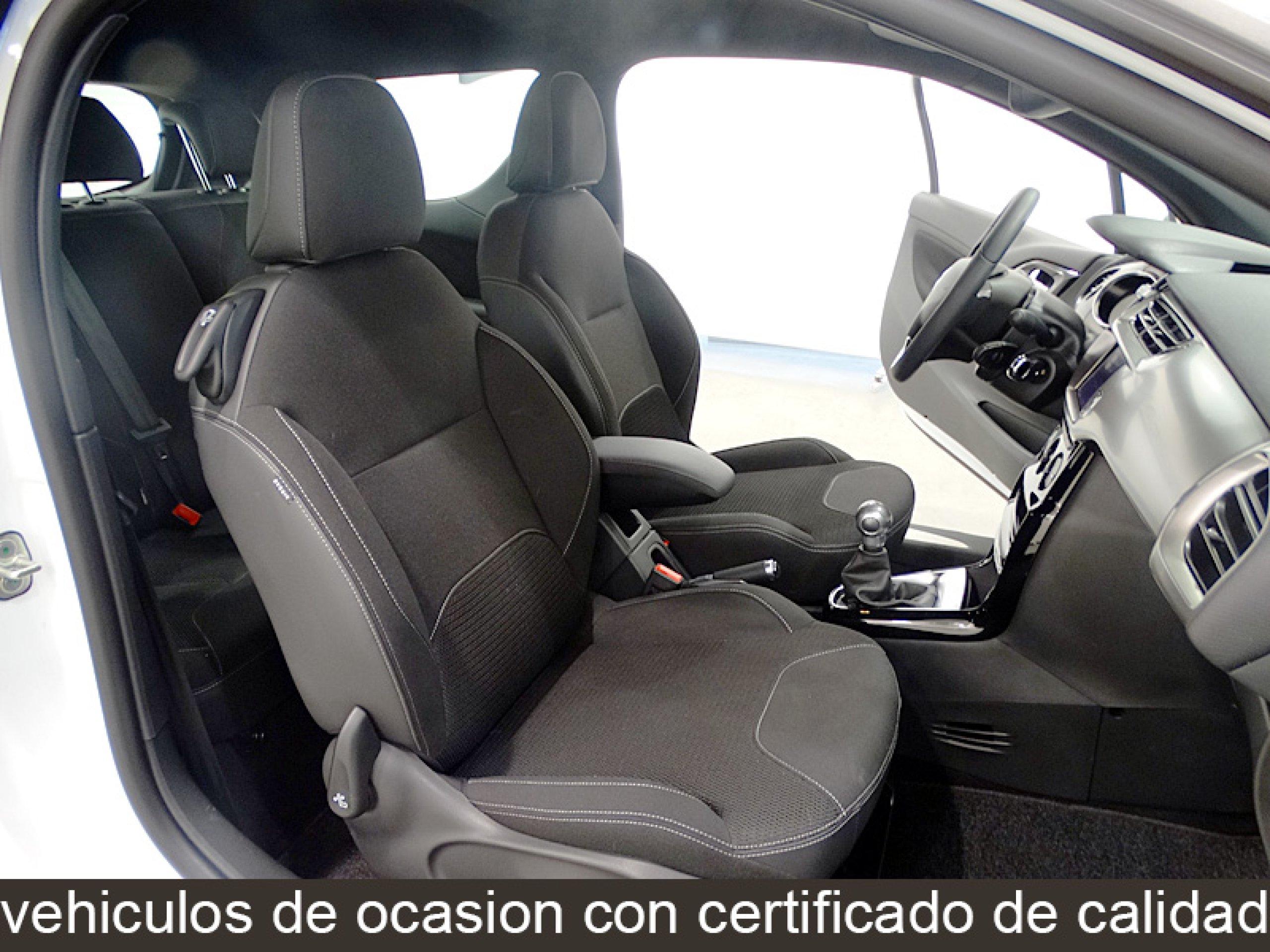 Foto Citroen DS3 19