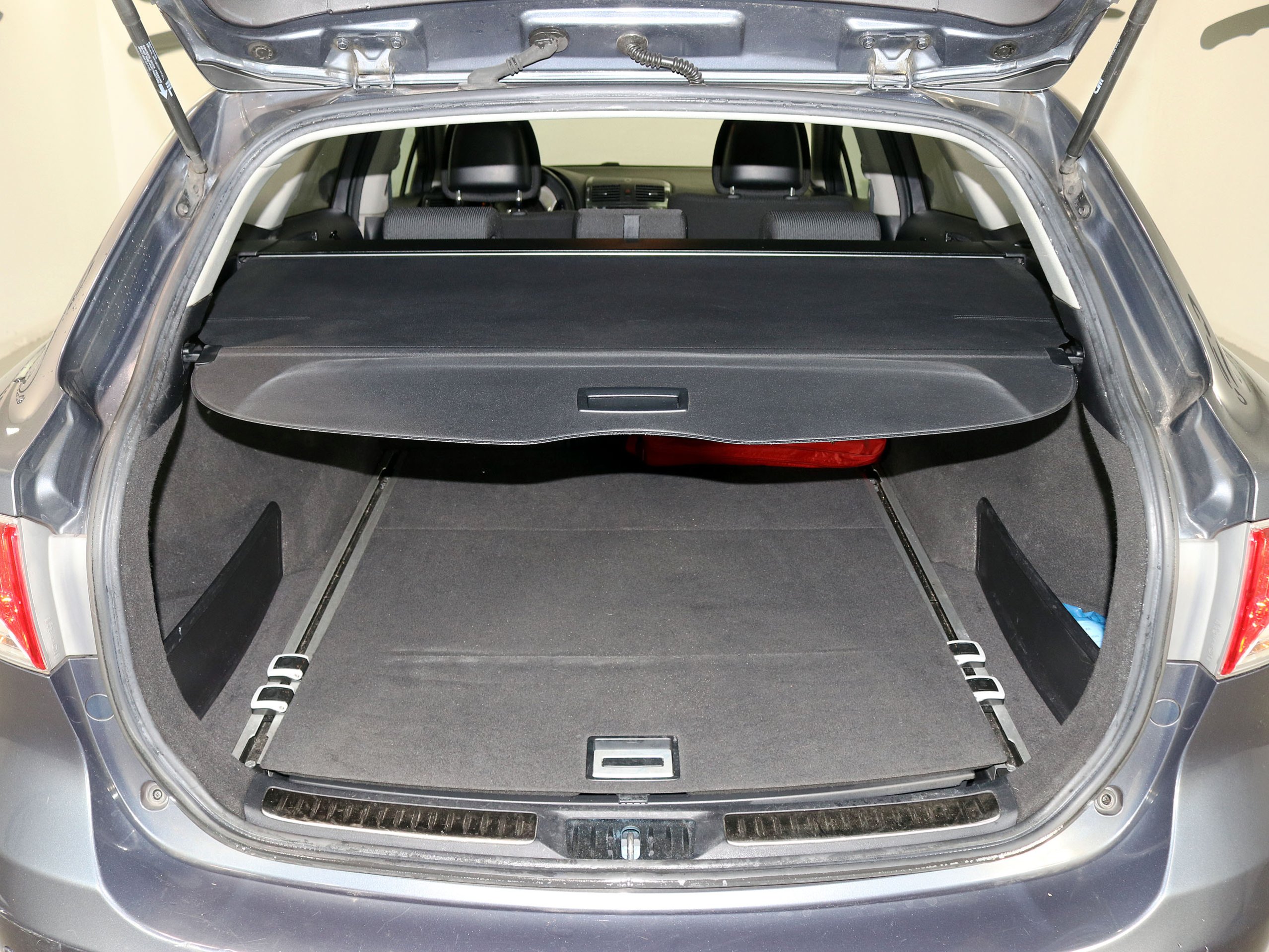Foto Toyota Avensis 9