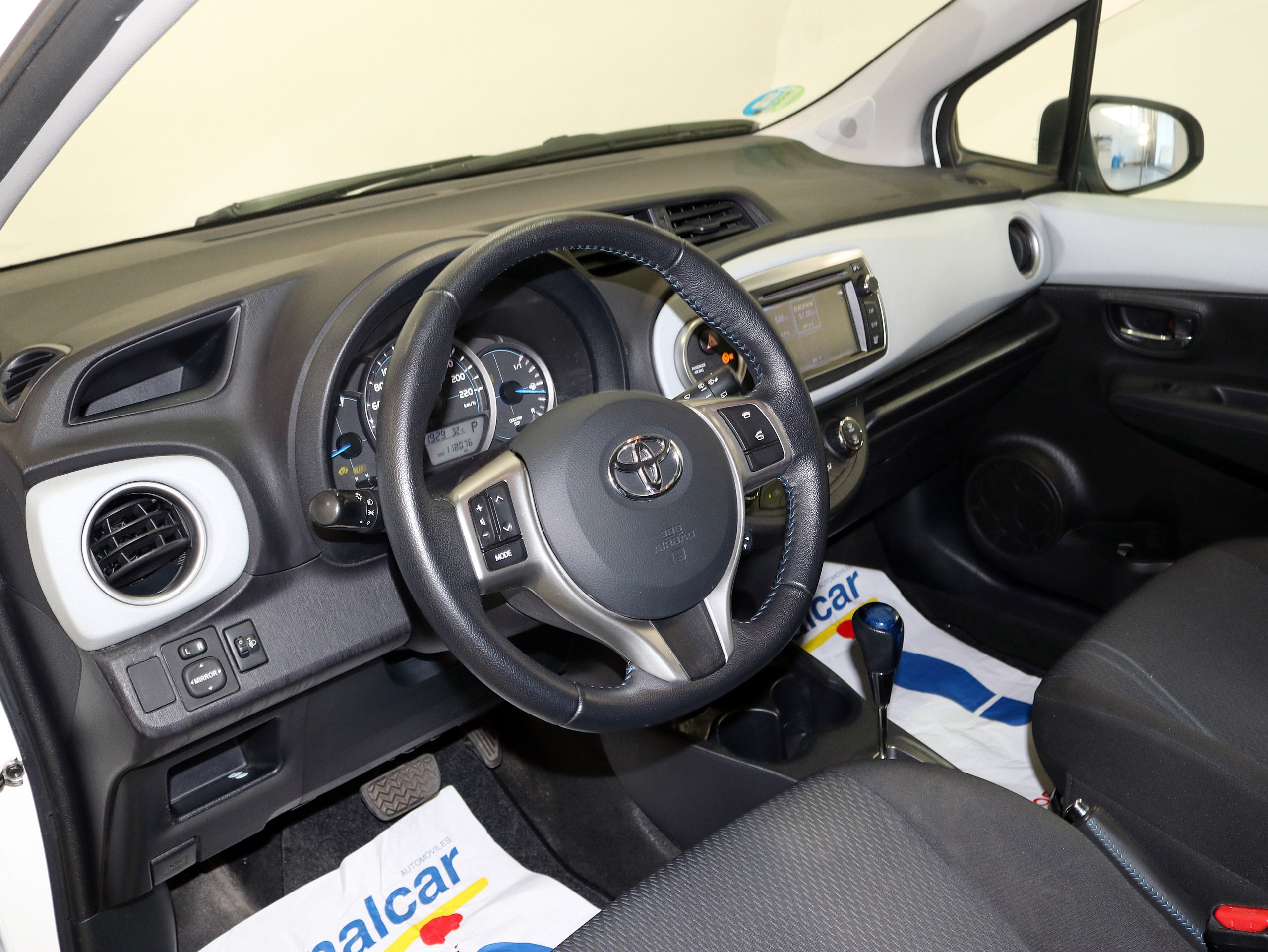 Foto Toyota Yaris 23