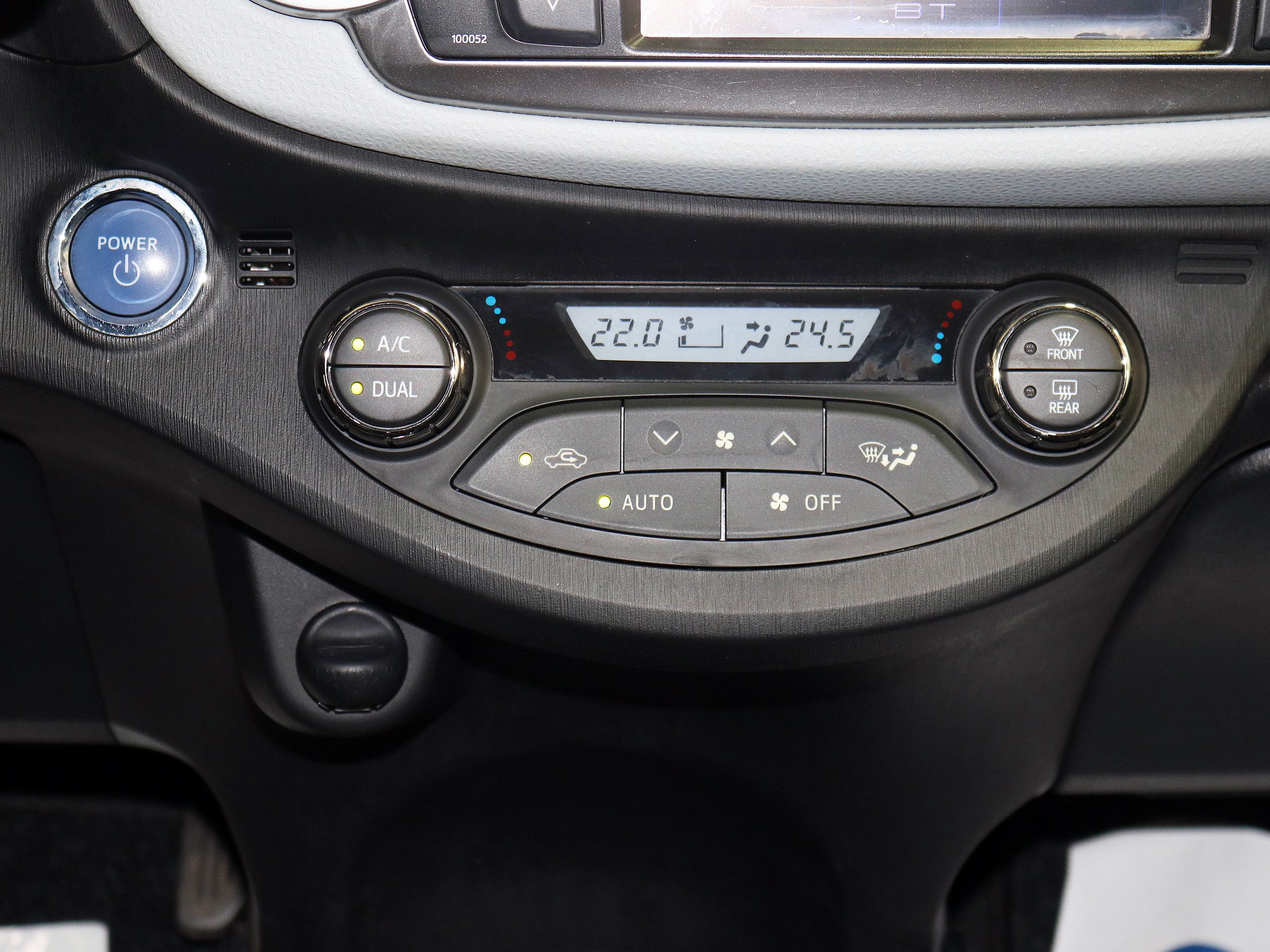 Foto Toyota Yaris 28