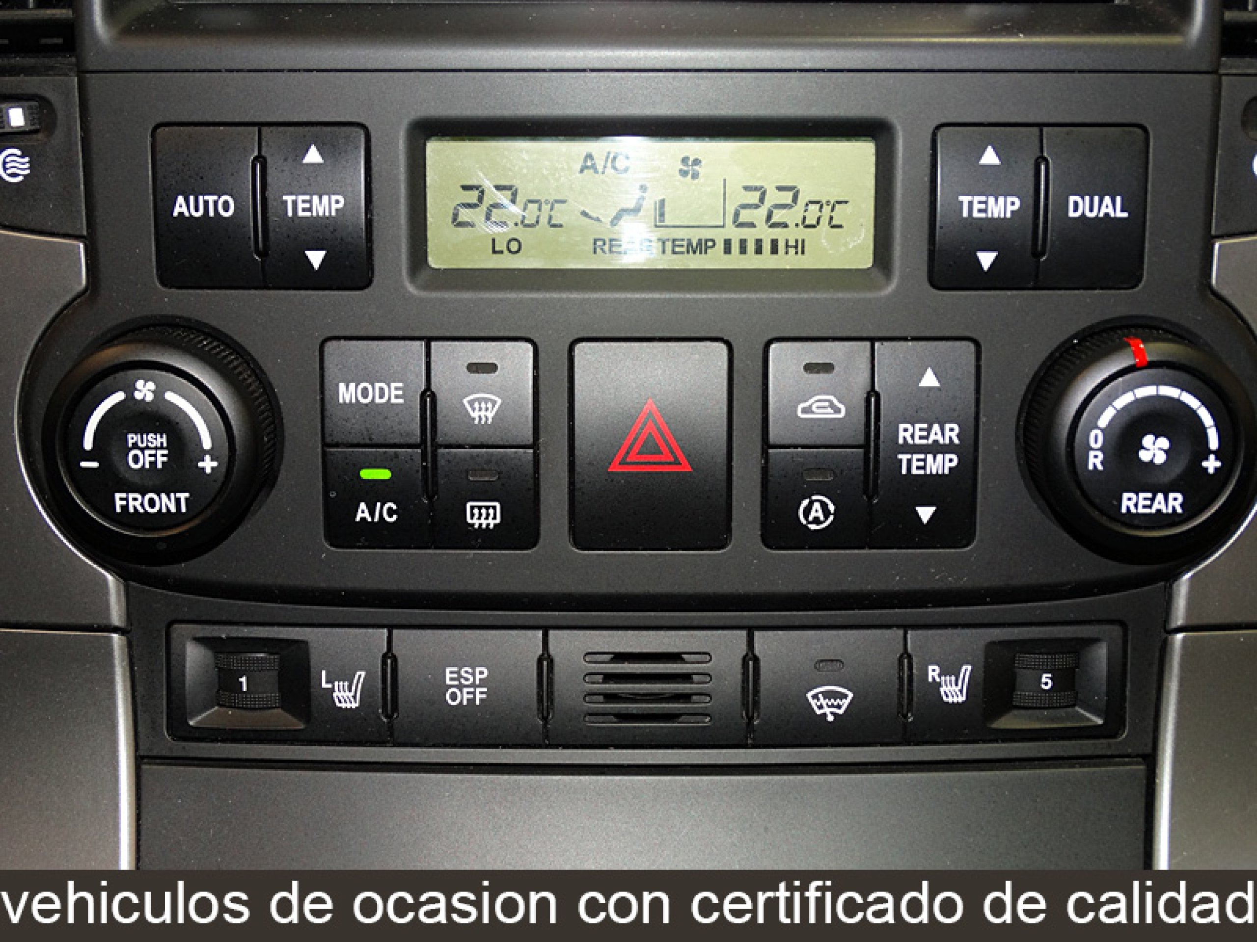 Foto Kia Carnival 24