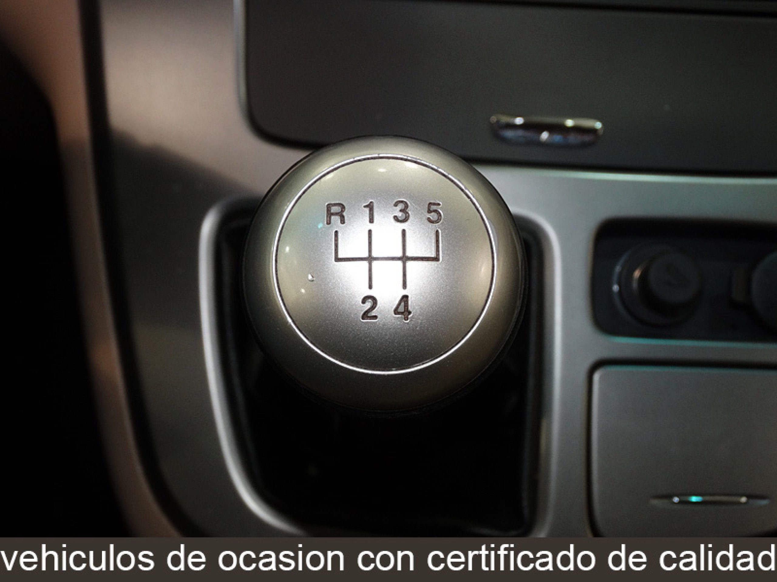 Foto Kia Carnival 25