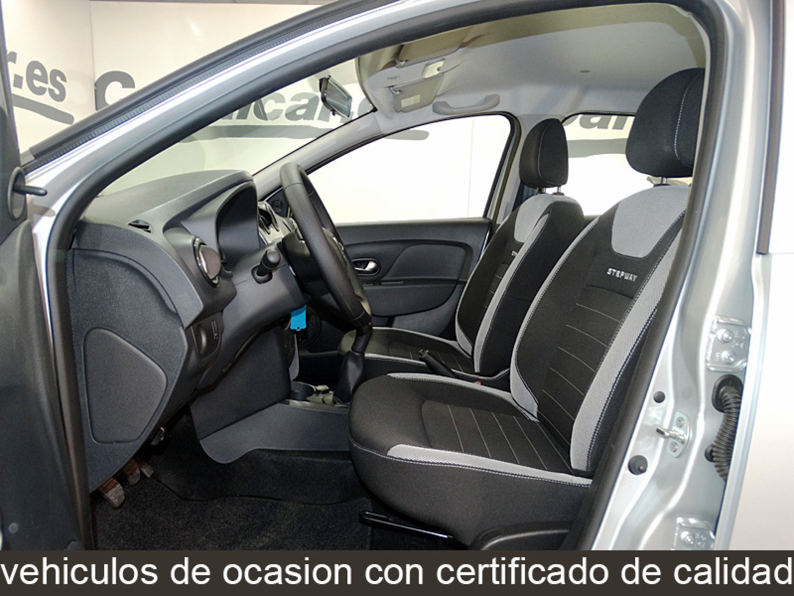 Foto Dacia Sandero 14
