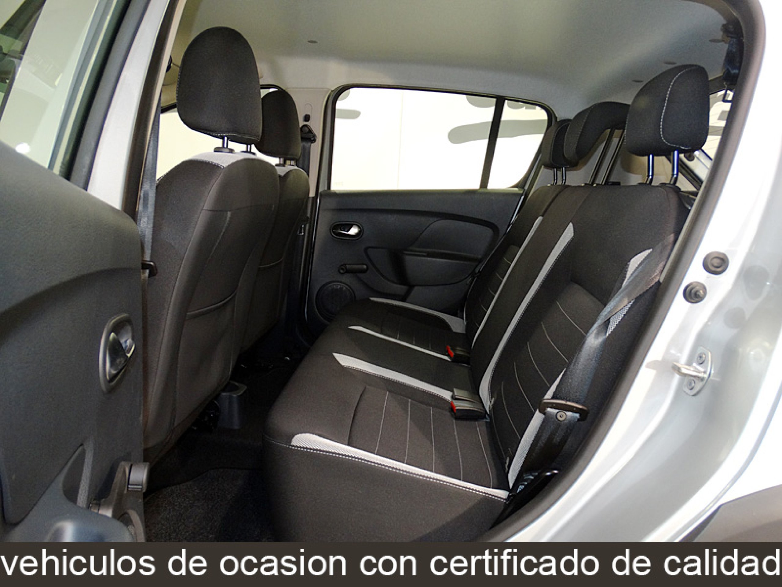 Foto Dacia Sandero 15