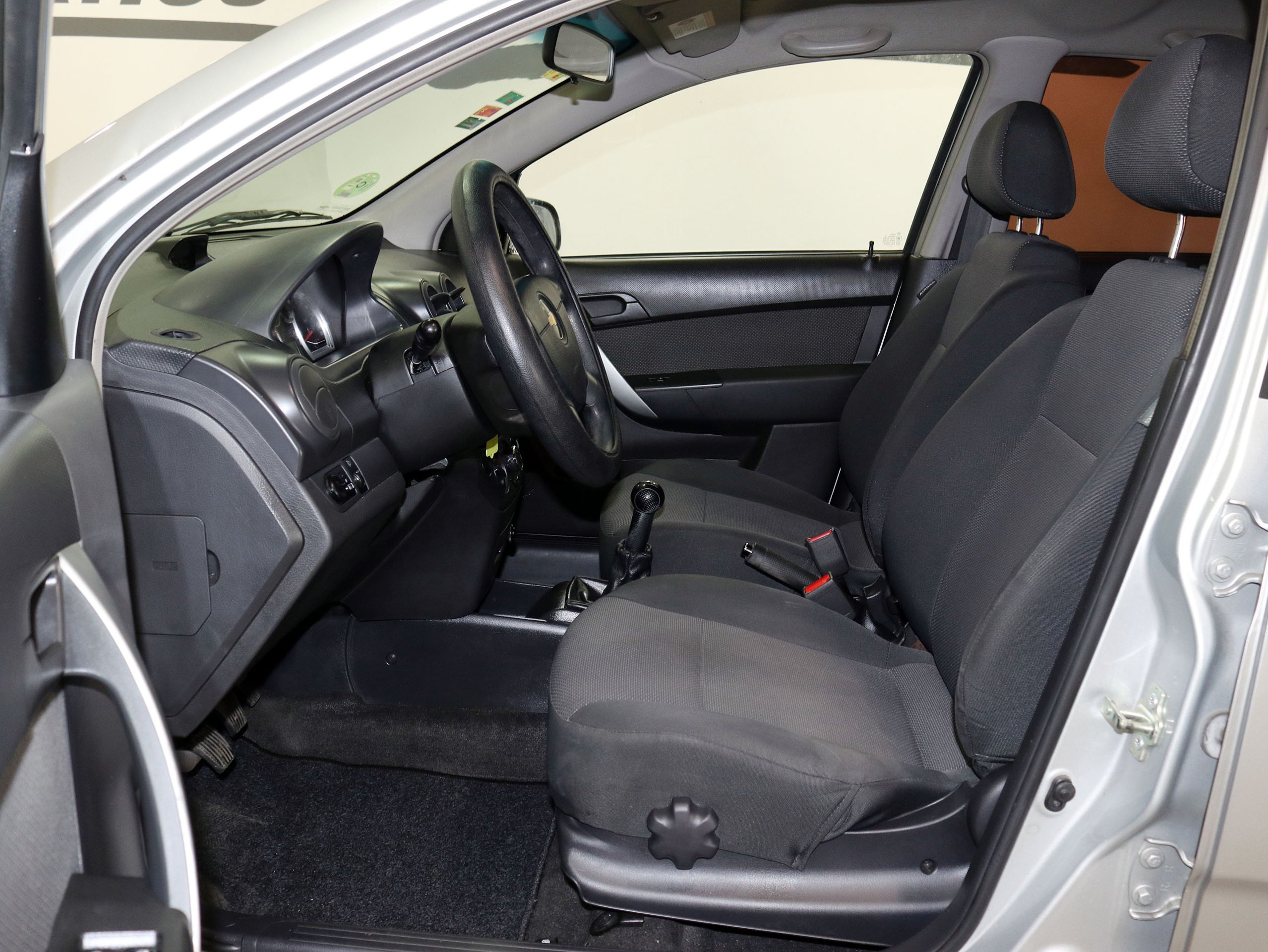 Foto Chevrolet Aveo 15