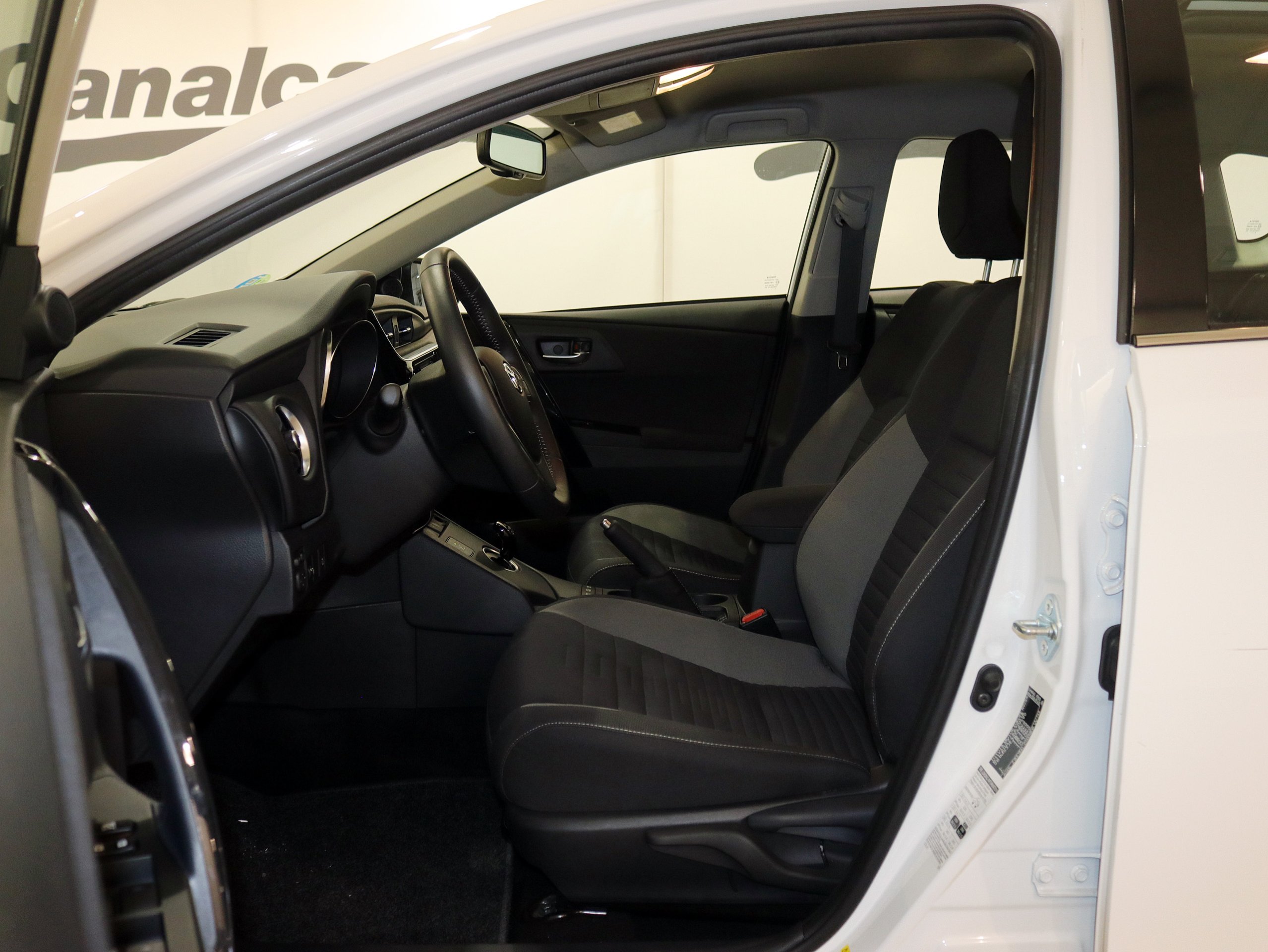 Foto Toyota Auris 15