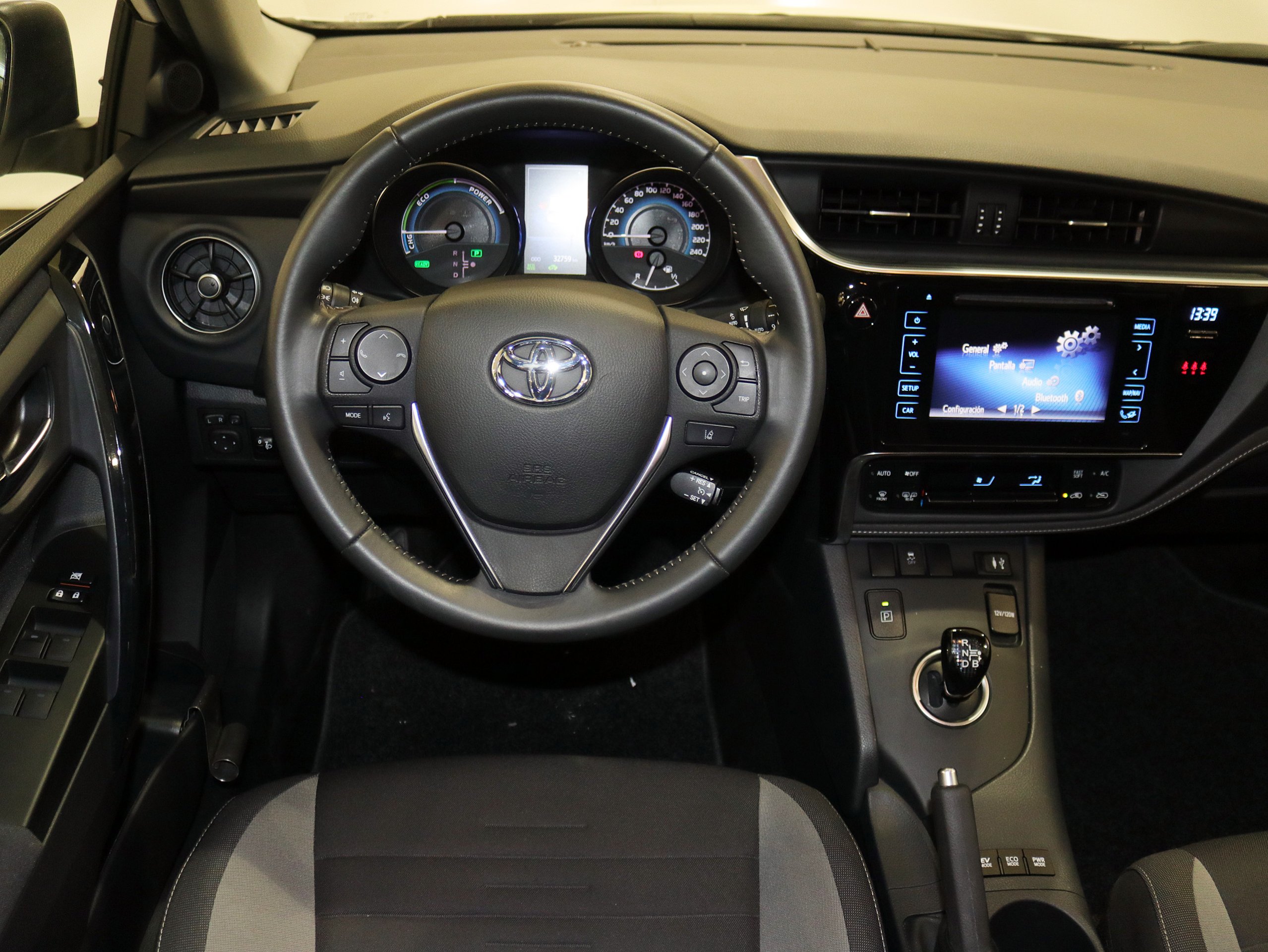 Foto Toyota Auris 26