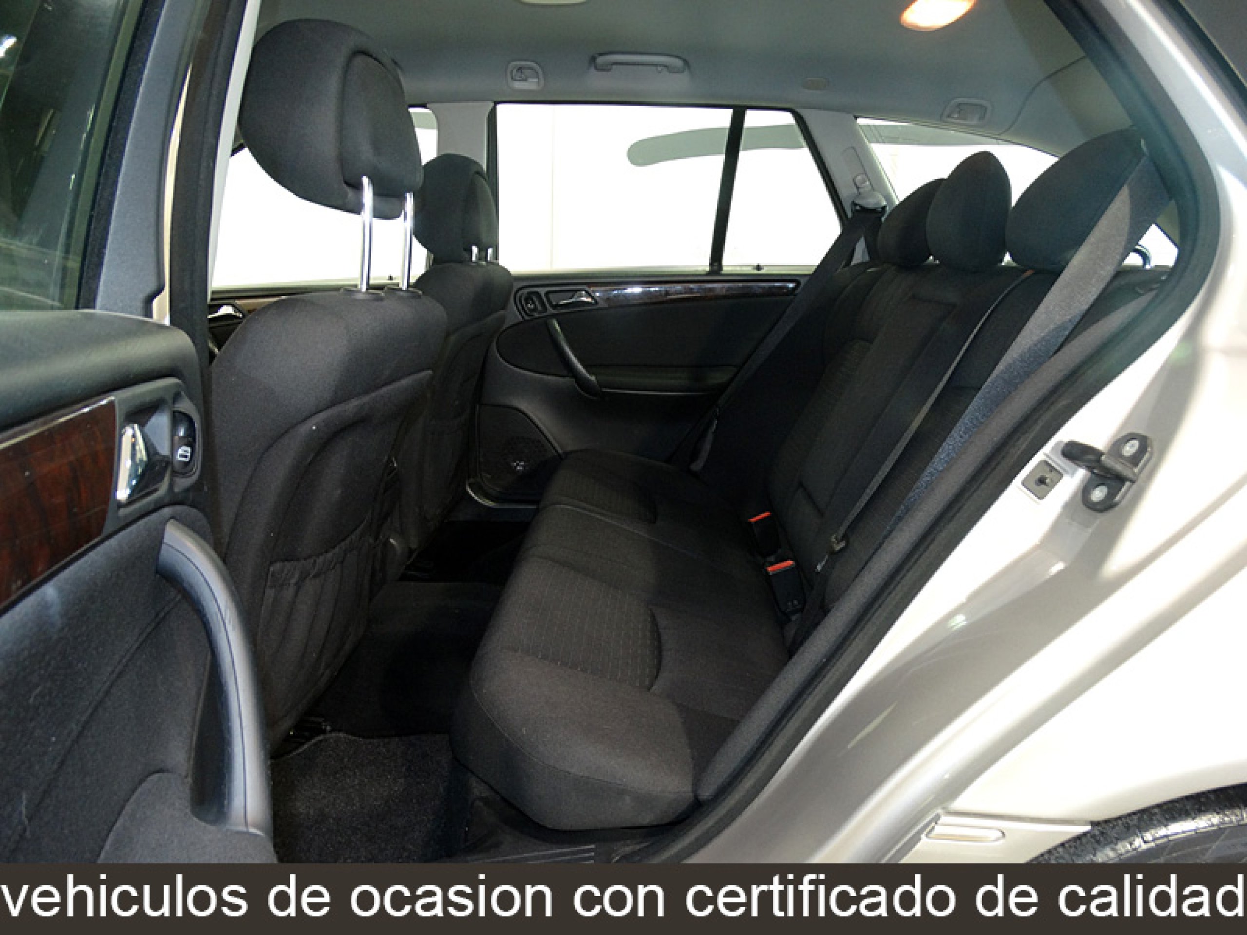 Foto Mercedes-Benz C 350 12