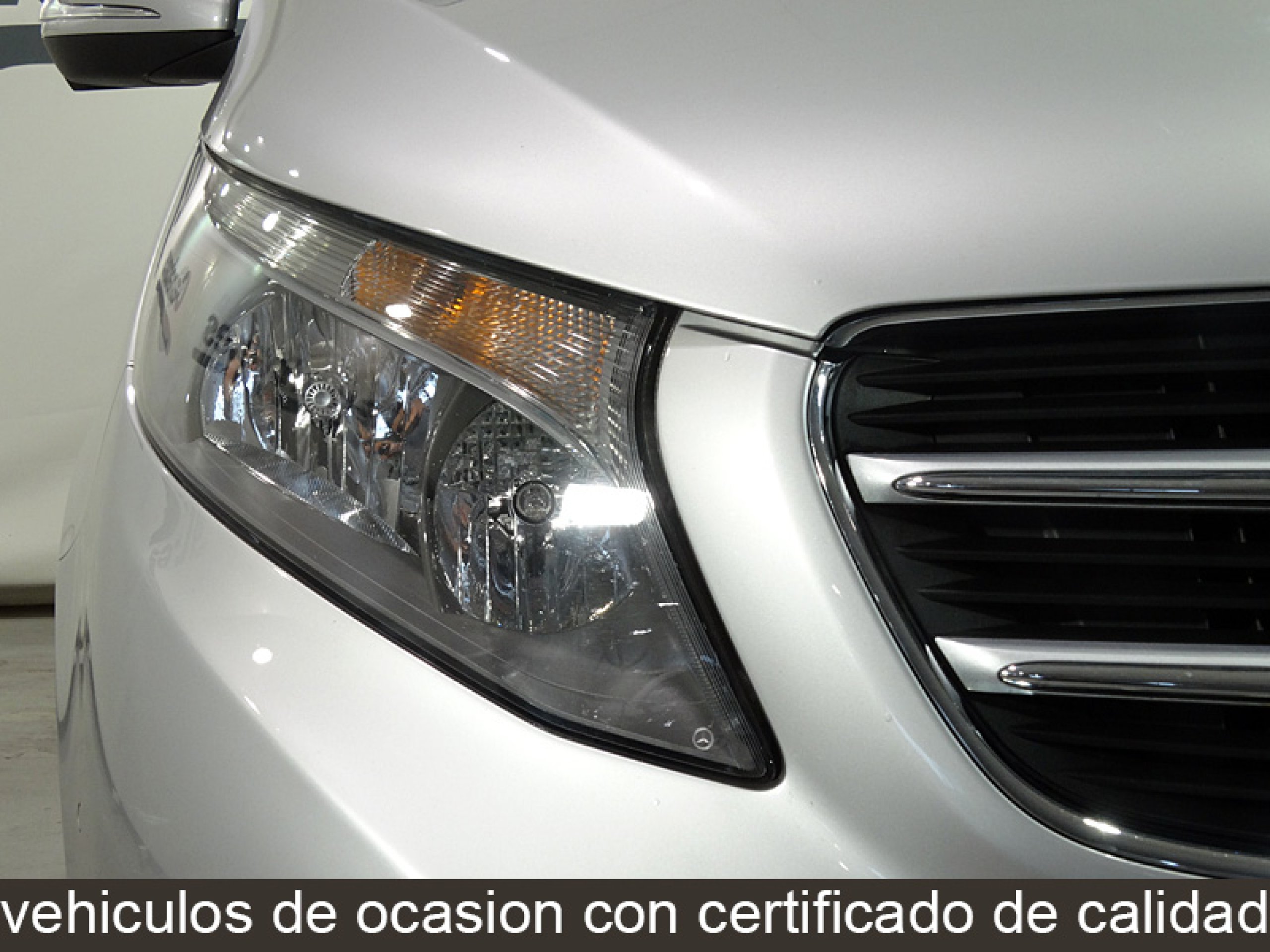 Foto Mercedes-Benz V 220 12