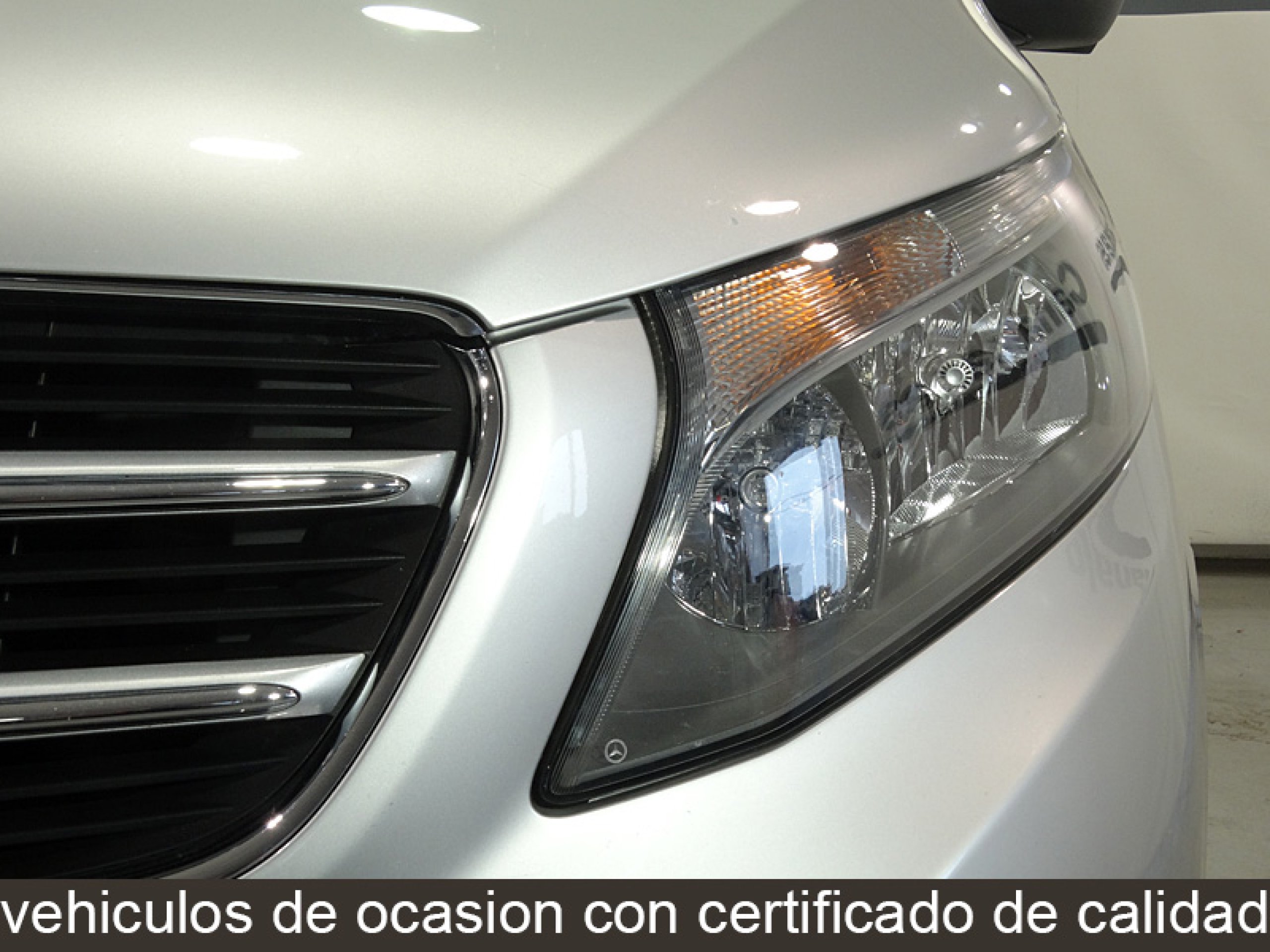 Foto Mercedes-Benz V 220 13