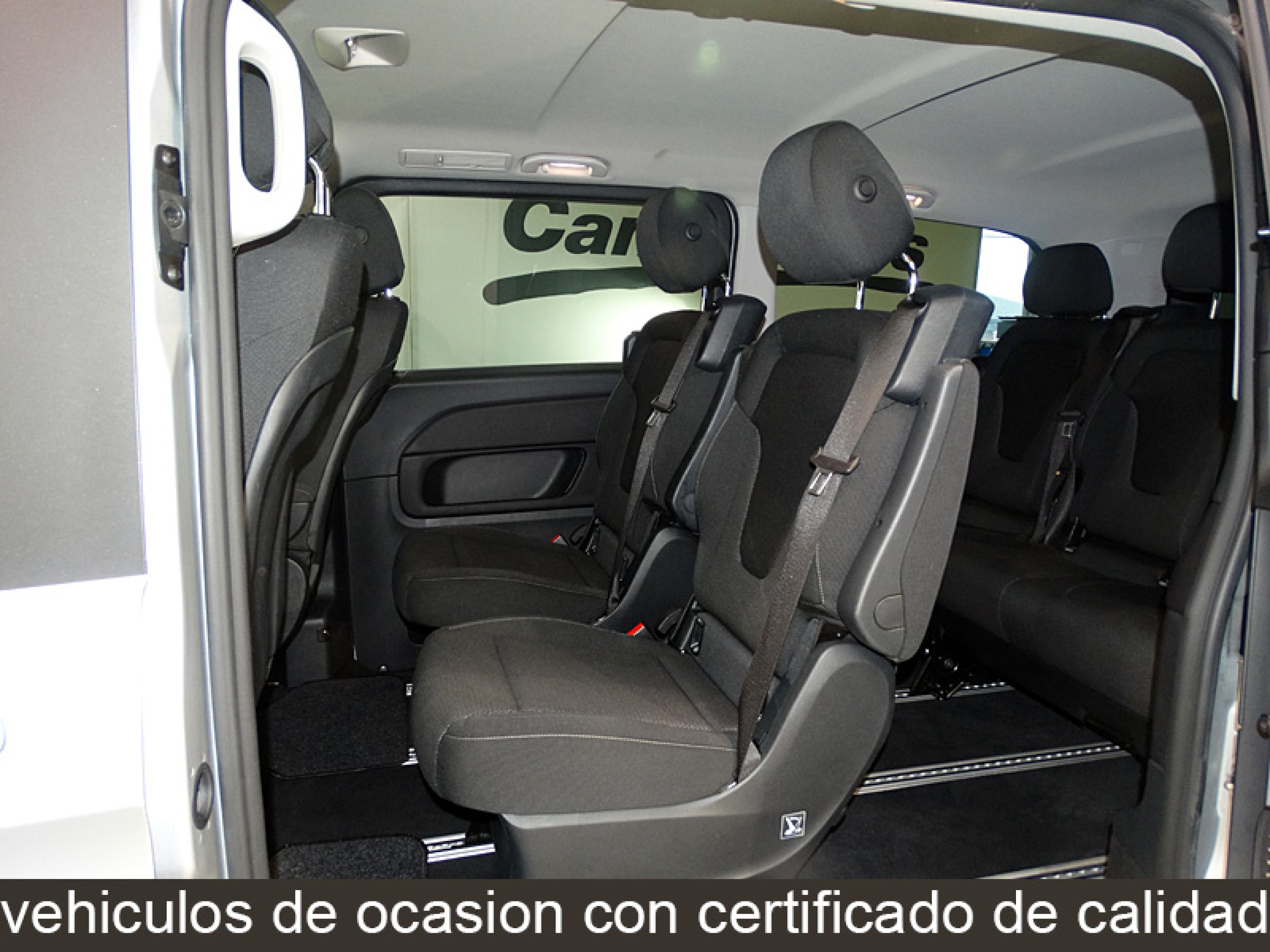 Foto Mercedes-Benz V 220 16