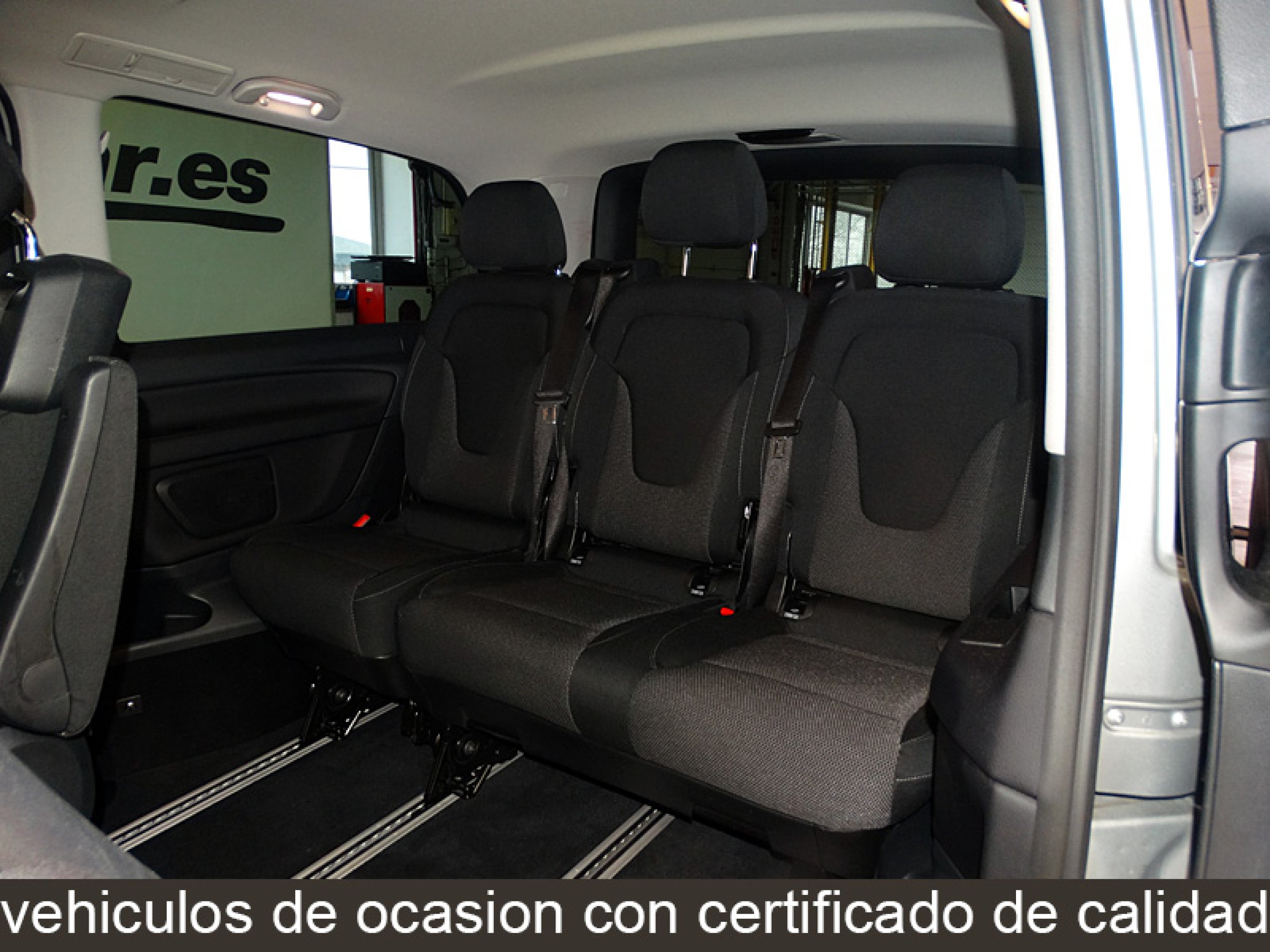 Foto Mercedes-Benz V 220 17
