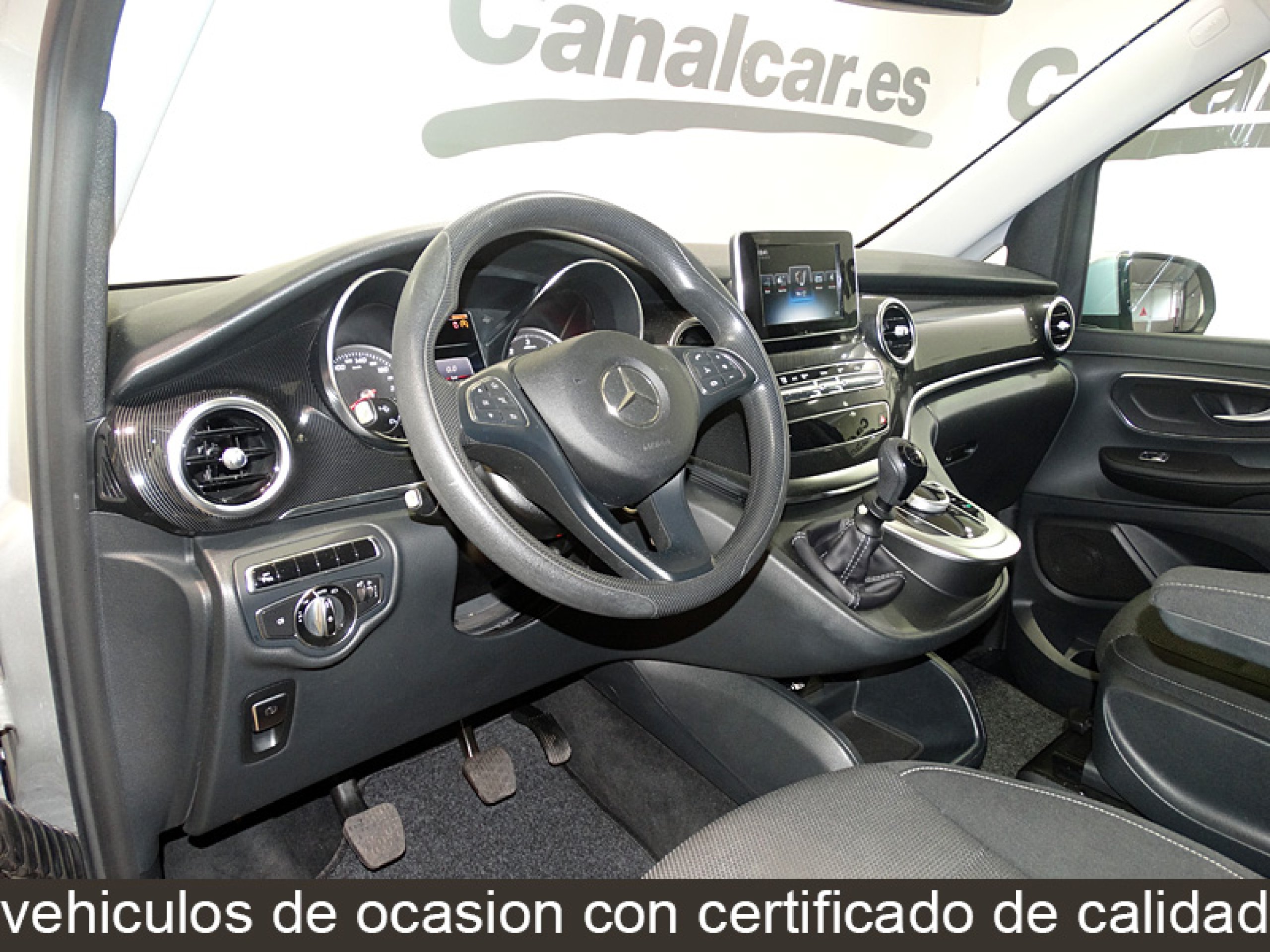 Foto Mercedes-Benz V 220 22