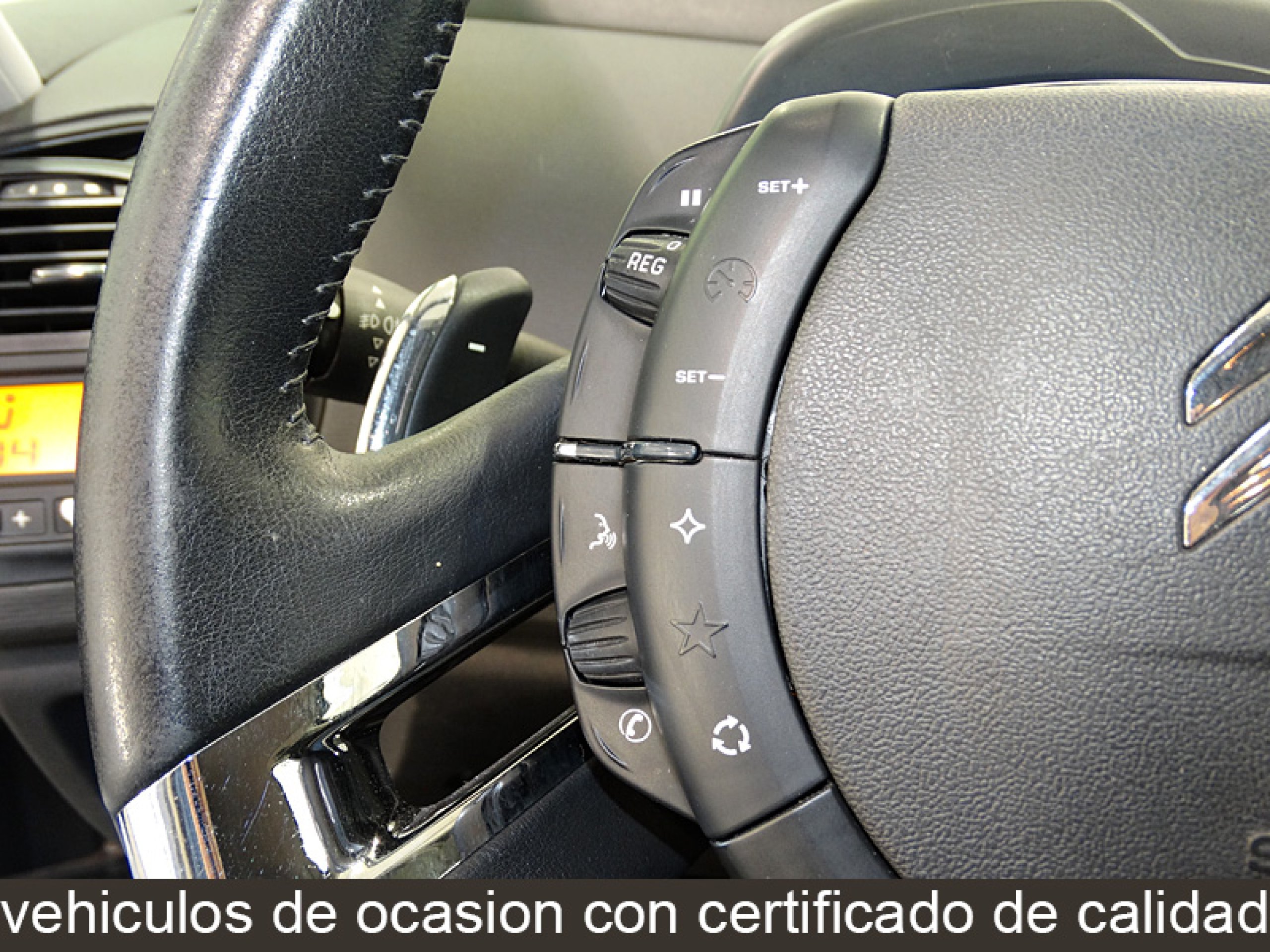 Foto Citroen Grand C4 Picasso 24