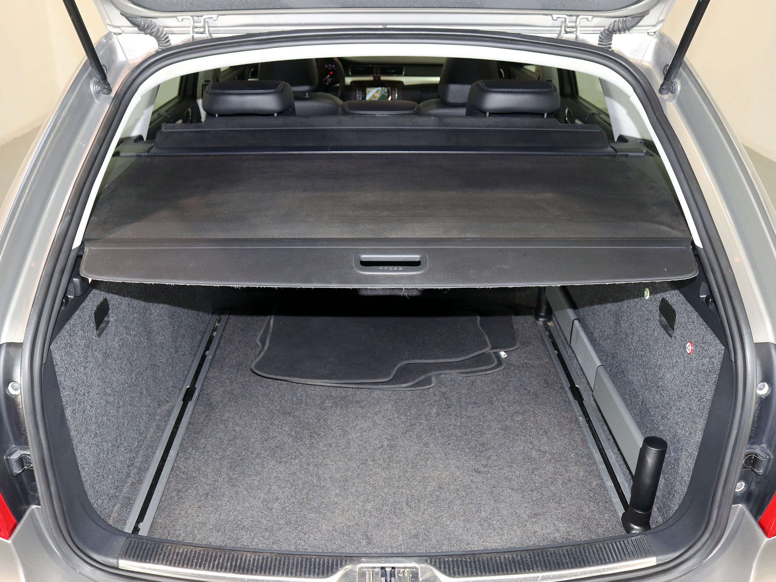 Foto Skoda Superb 9