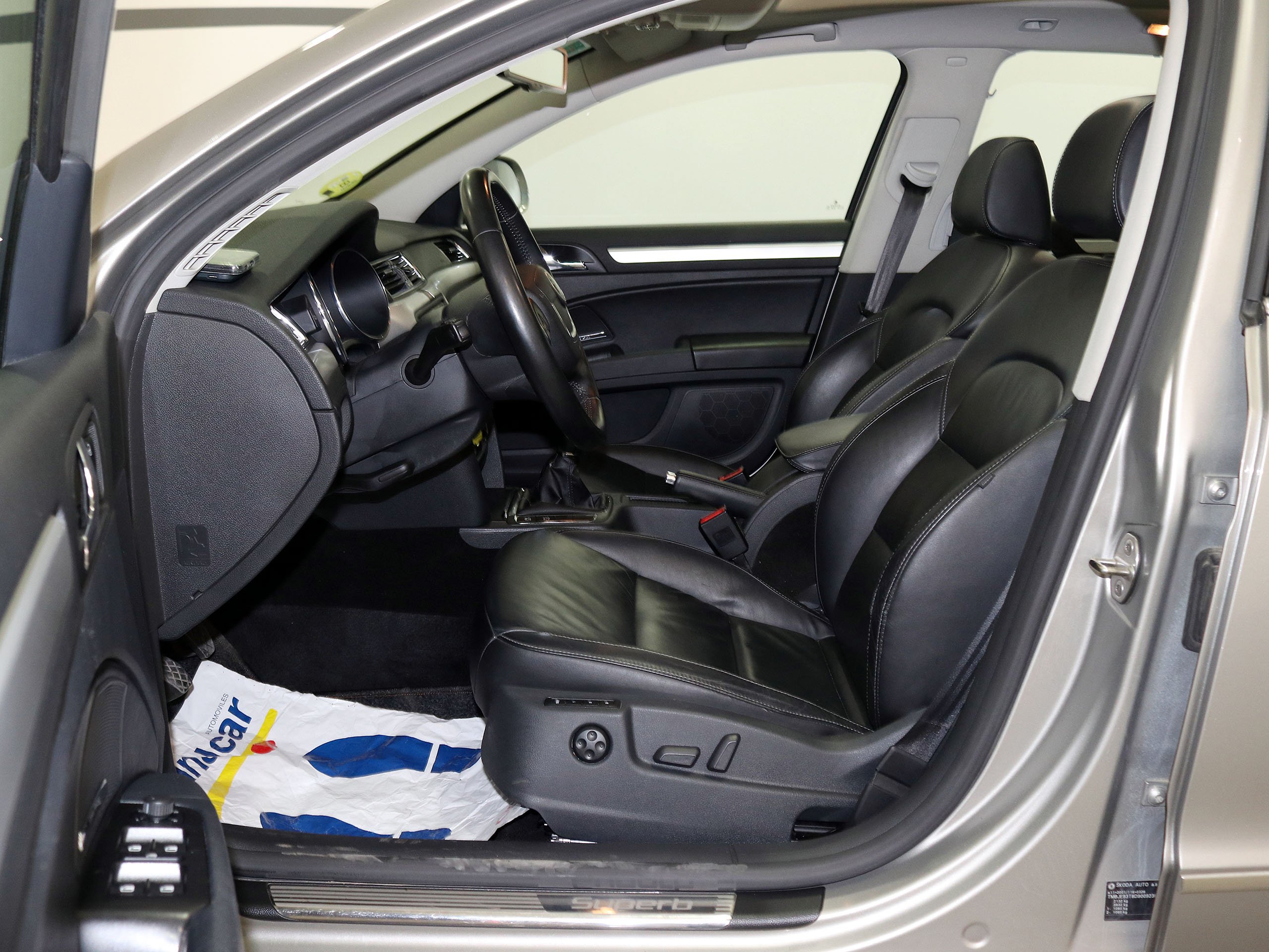 Foto Skoda Superb 15