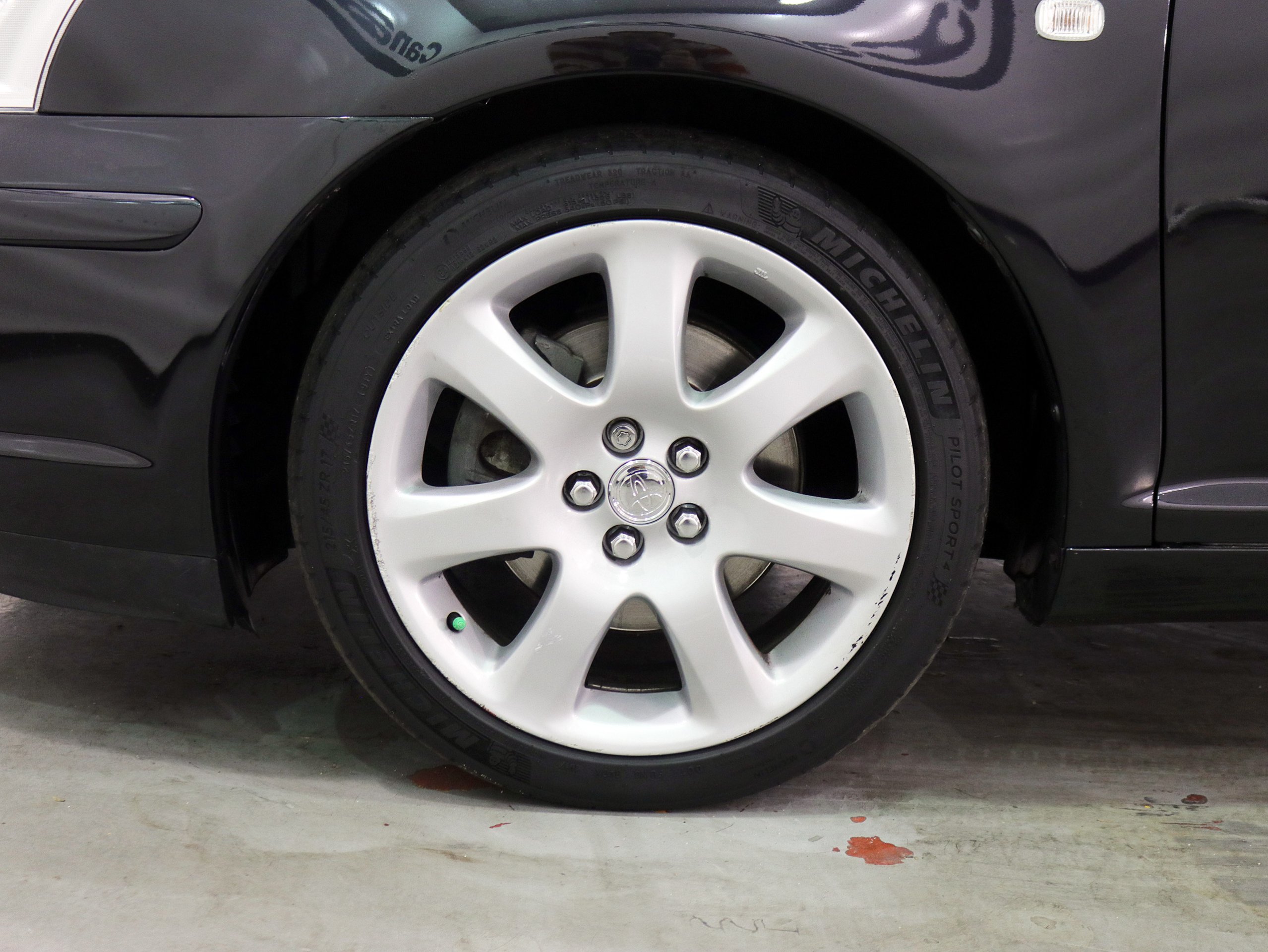 Foto Toyota Avensis 23 Foto Toyota Avensis 23