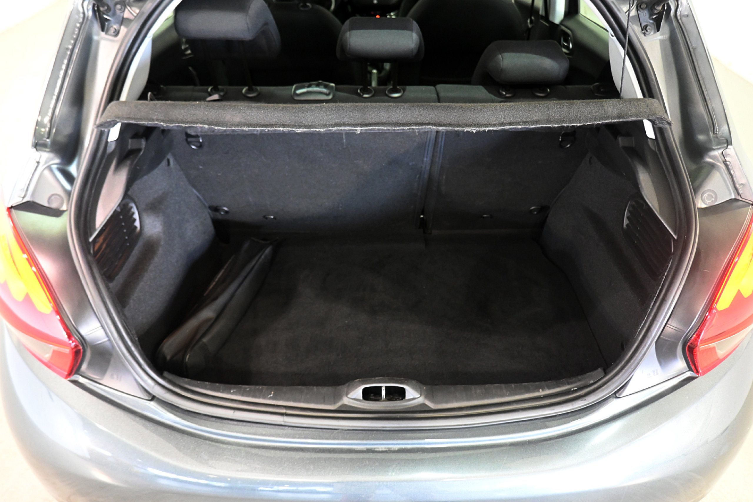 Foto Peugeot 208 9