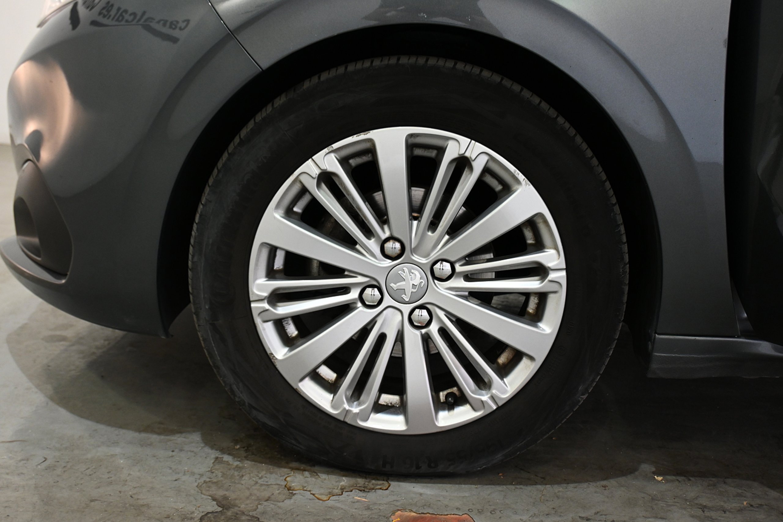 Foto Peugeot 208 23