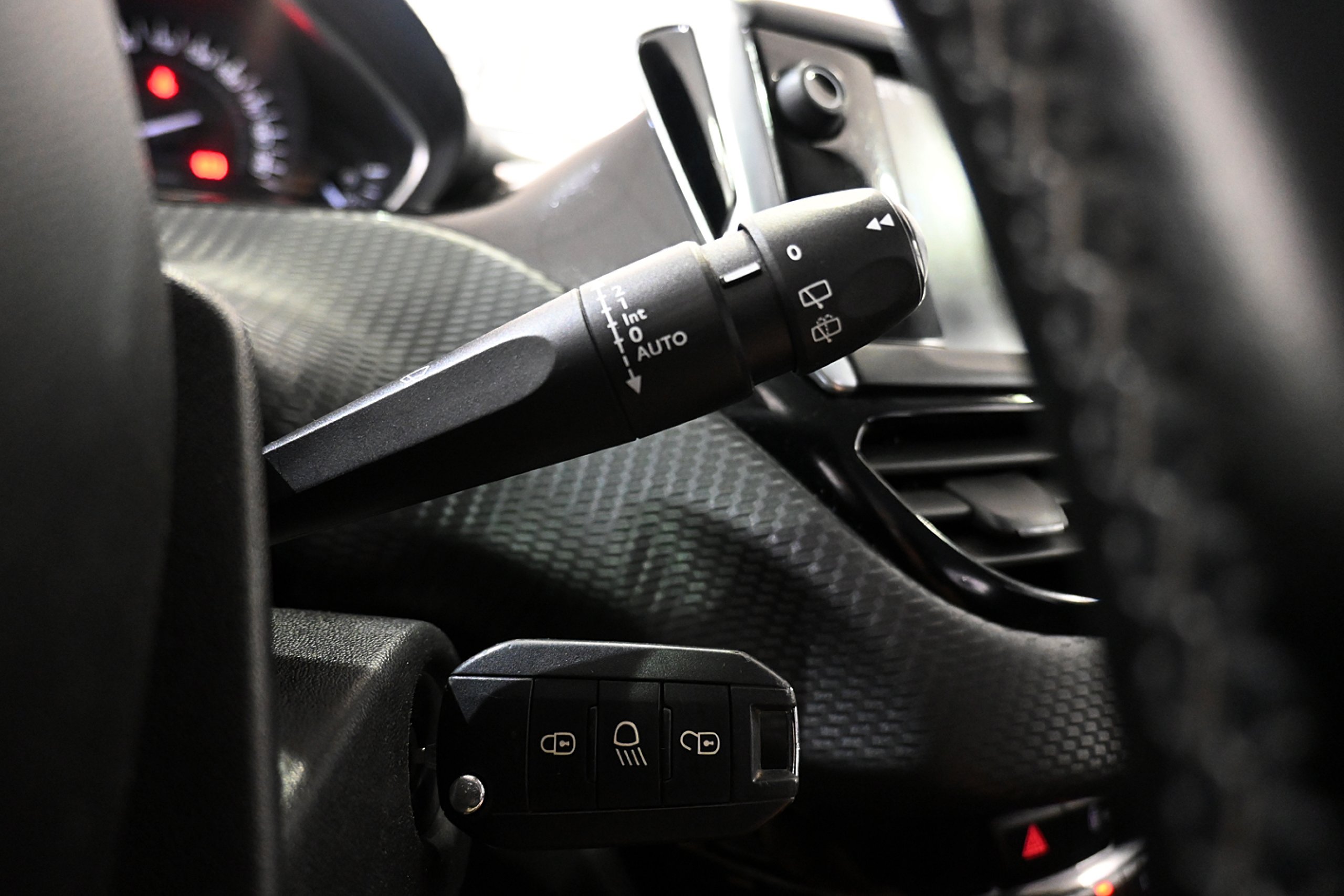 Foto Peugeot 208 18