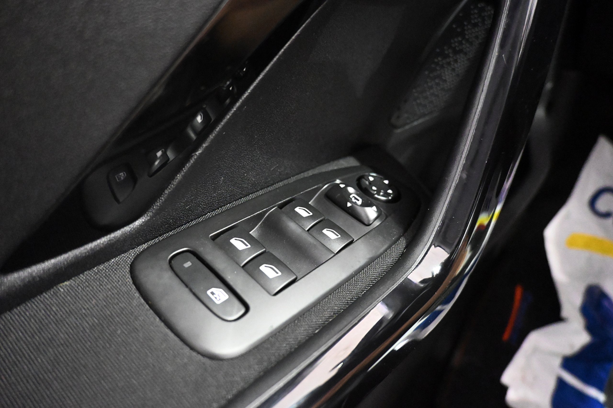 Foto Peugeot 208 16