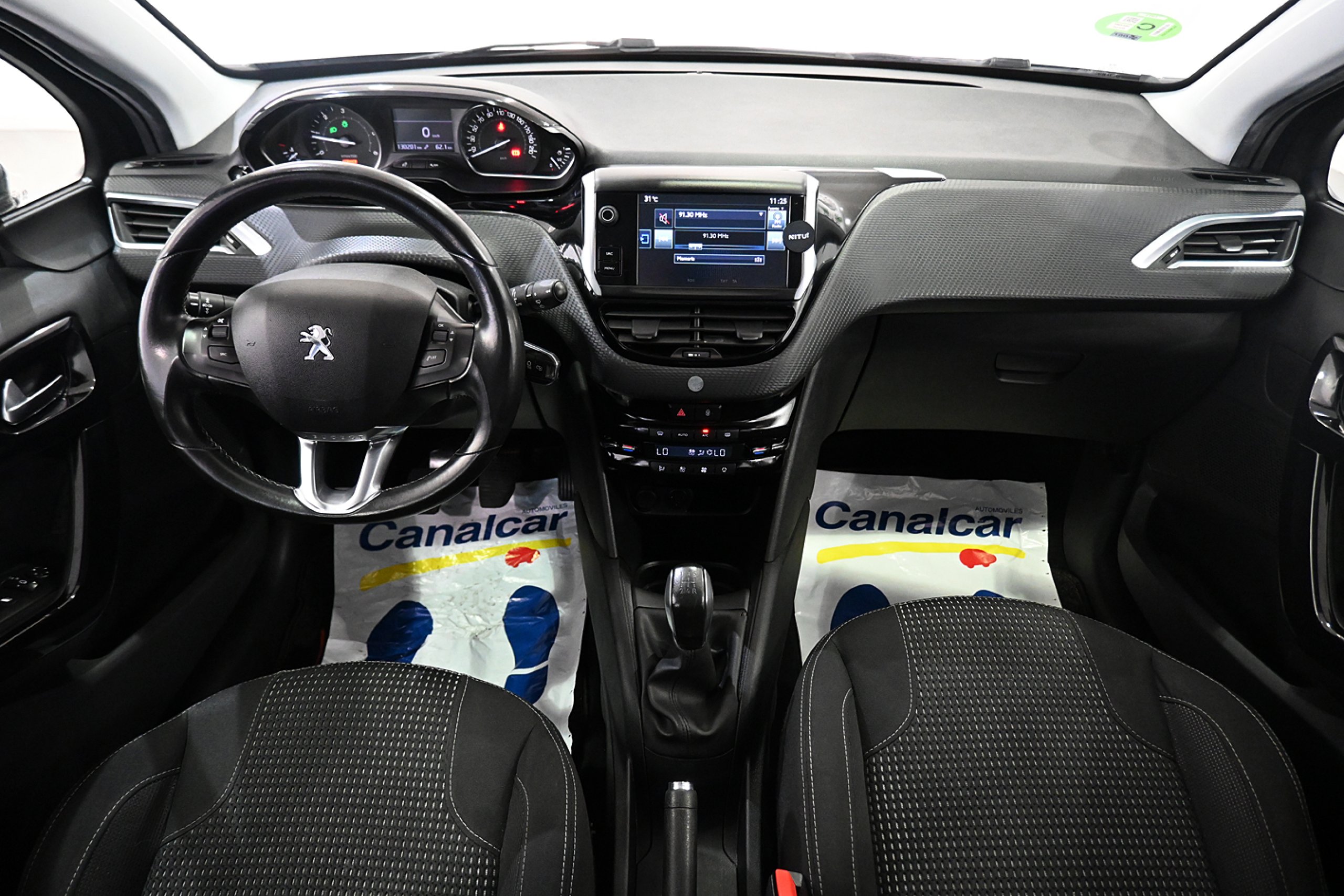 Foto Peugeot 208 14