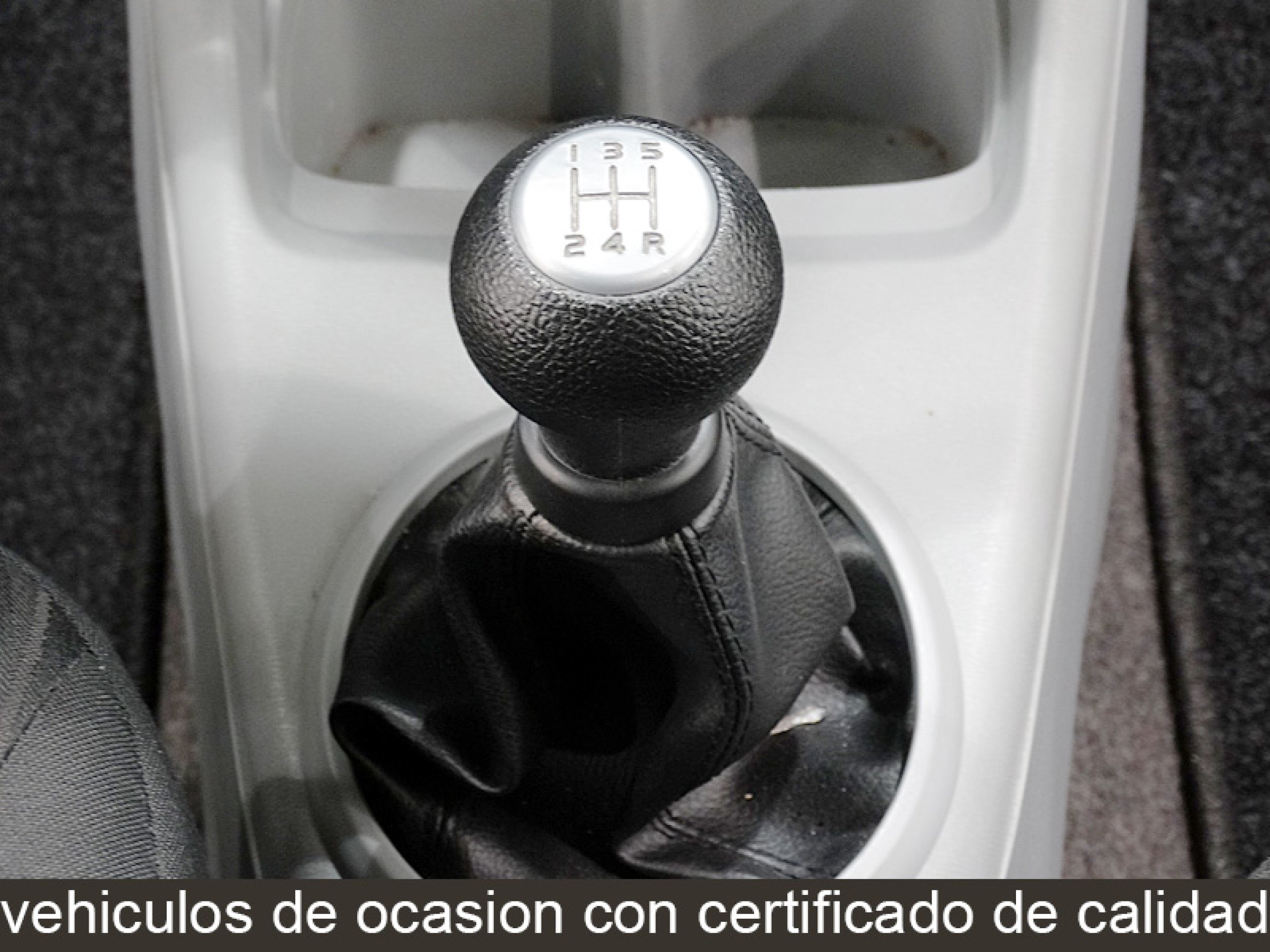 Foto Nissan Pixo 23 Foto Nissan Pixo 23