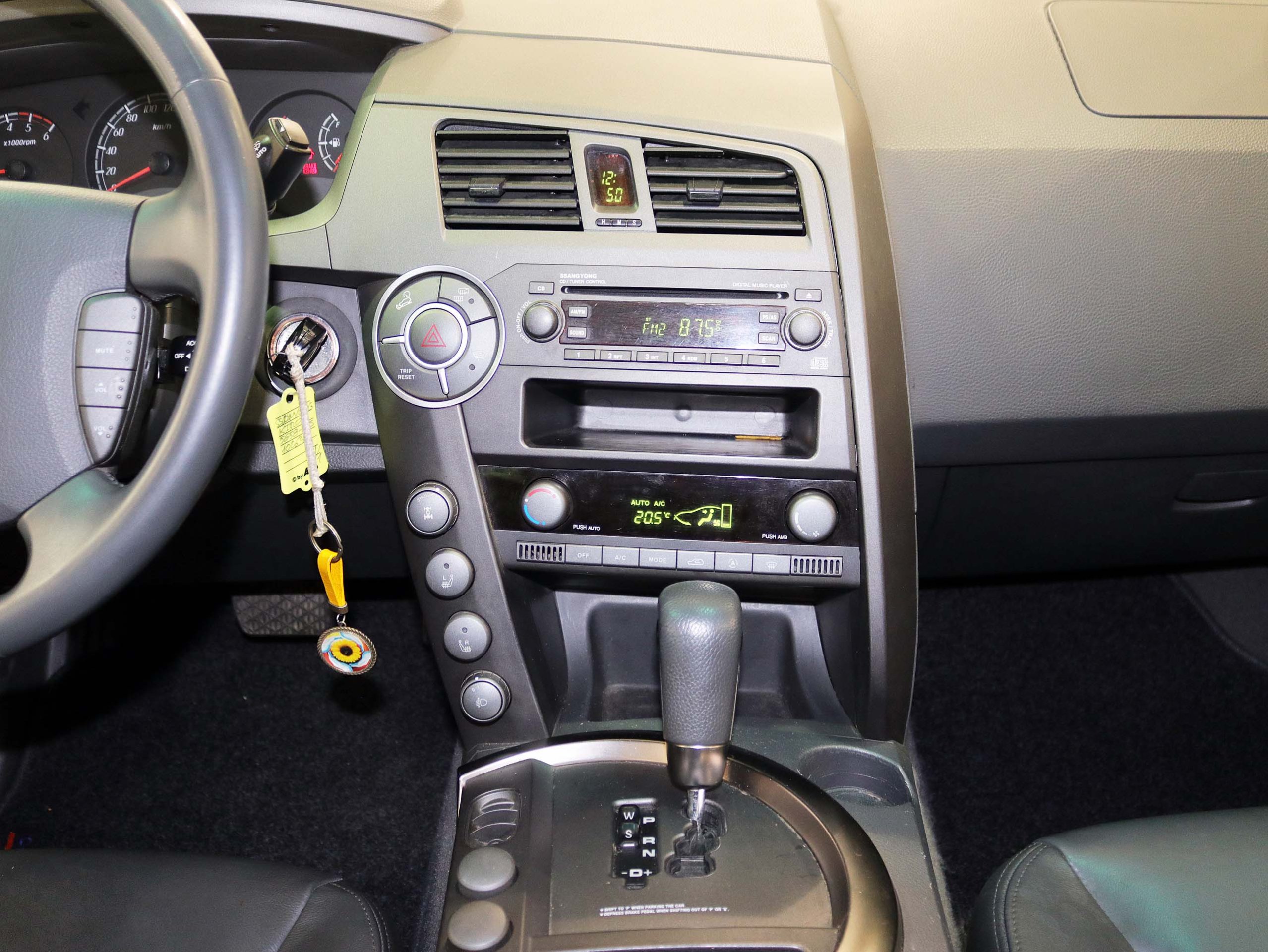Foto Ssangyong Kyron 16 Foto Ssangyong Kyron 16