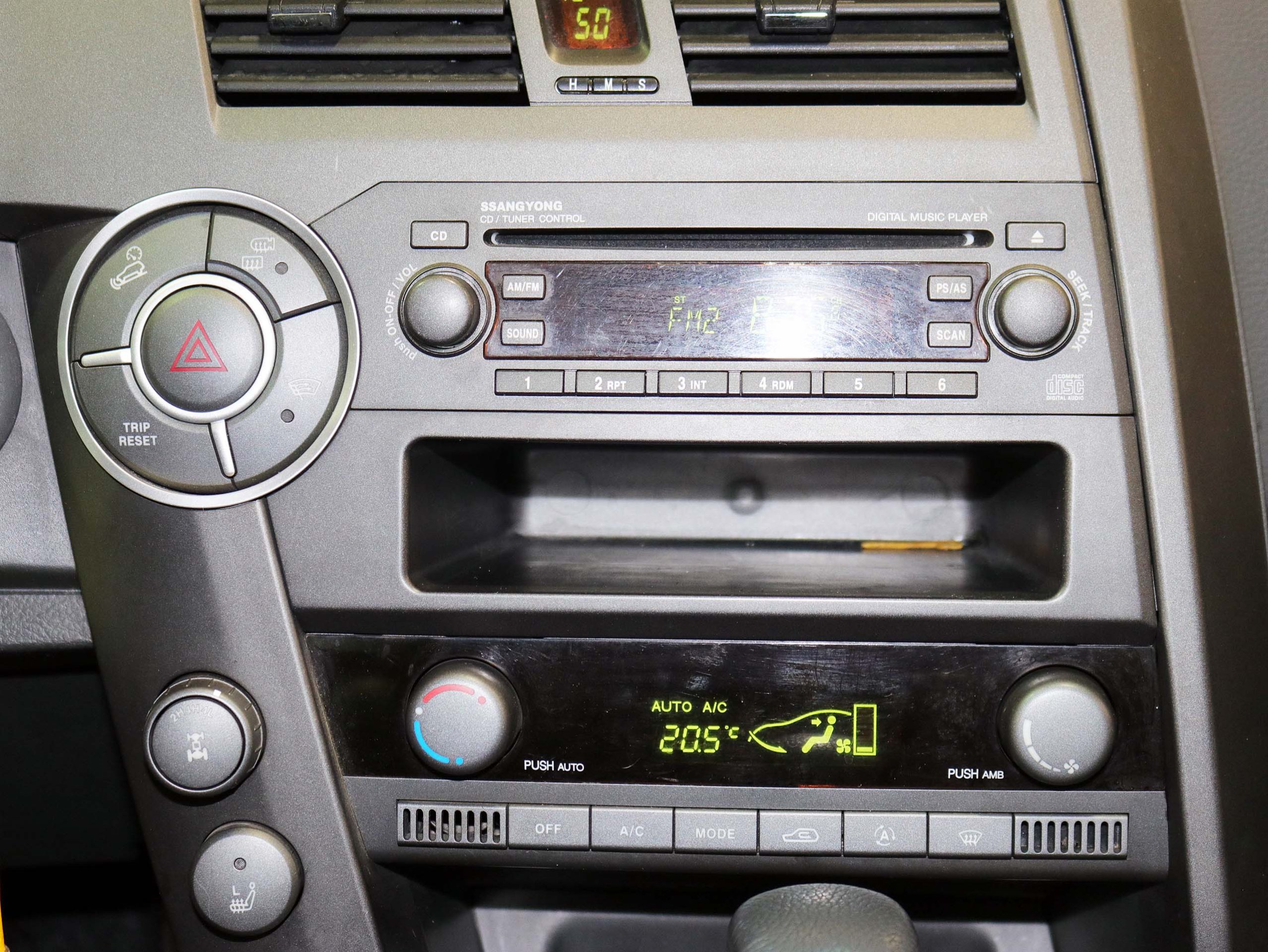 Foto Ssangyong Kyron 17 Foto Ssangyong Kyron 17